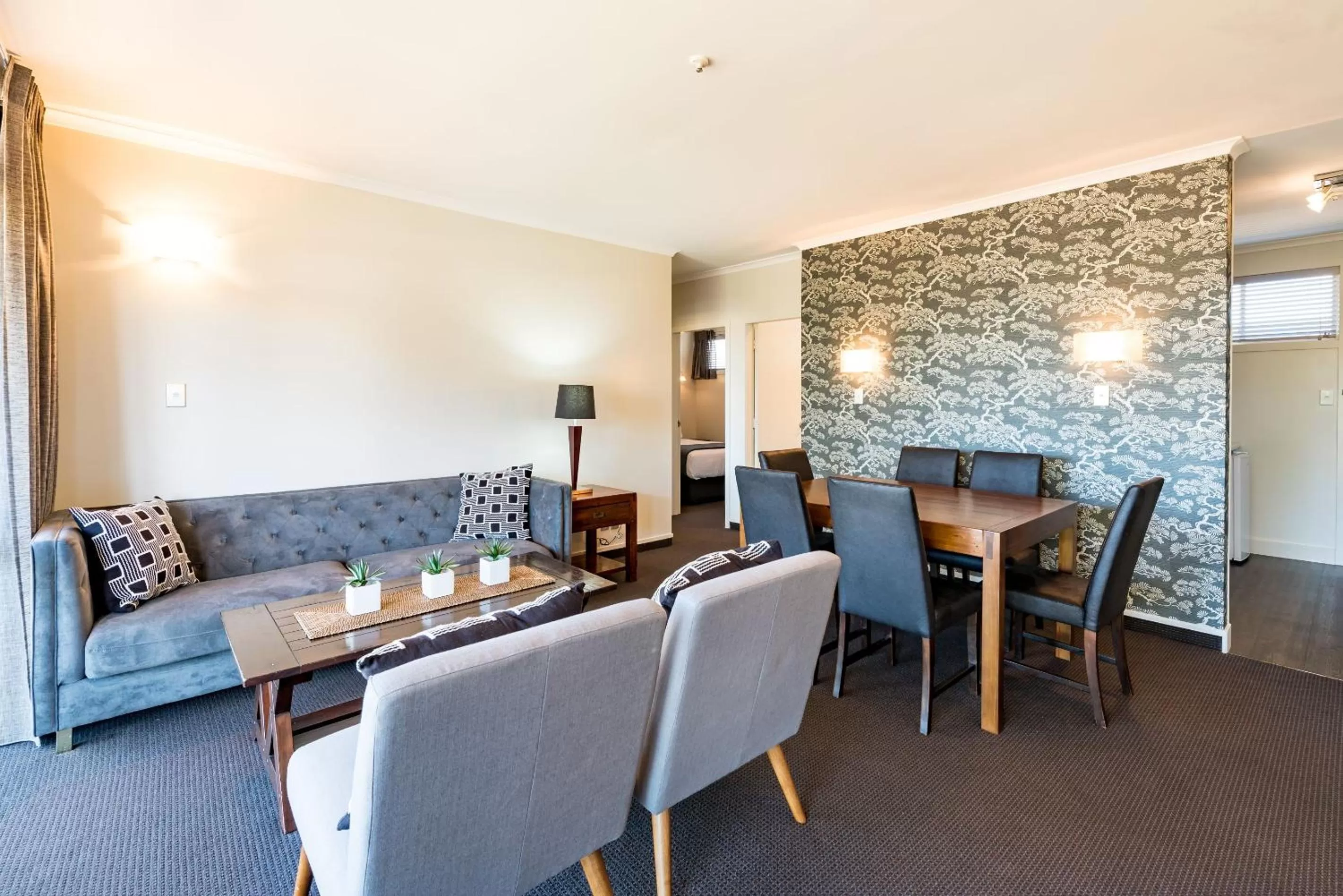 Suncourt Hotel & Conference Centre