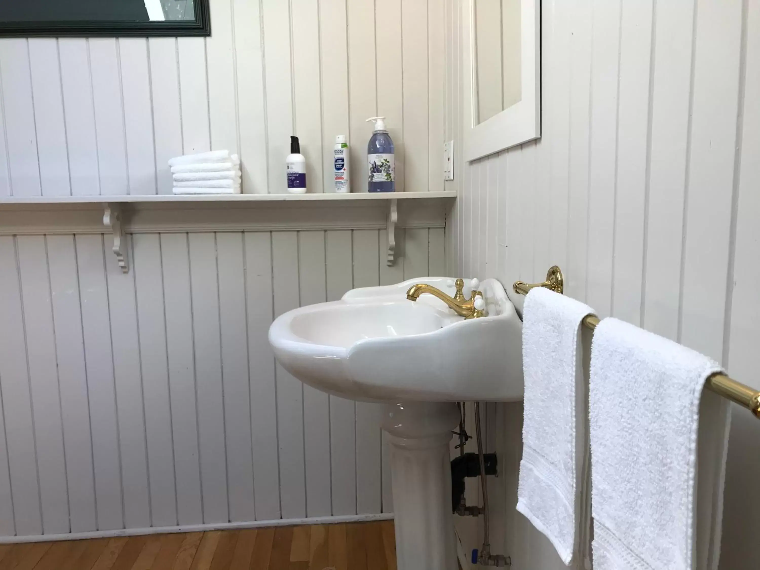 Bathroom in Stirling House