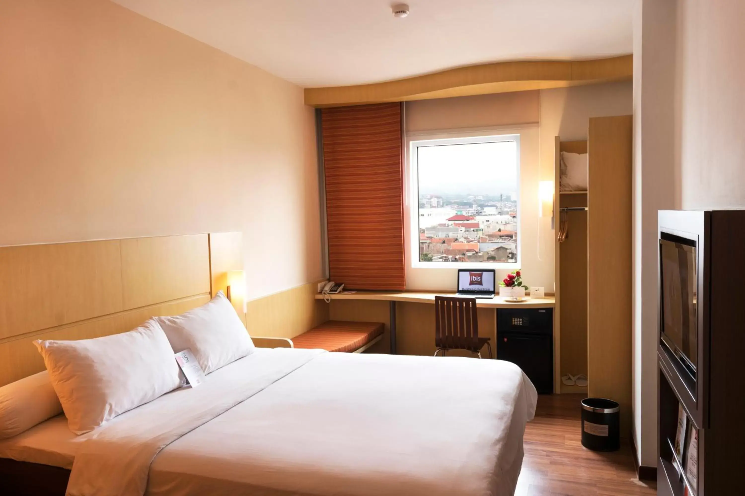 City view, Bed in Ibis Bandung Pasteur