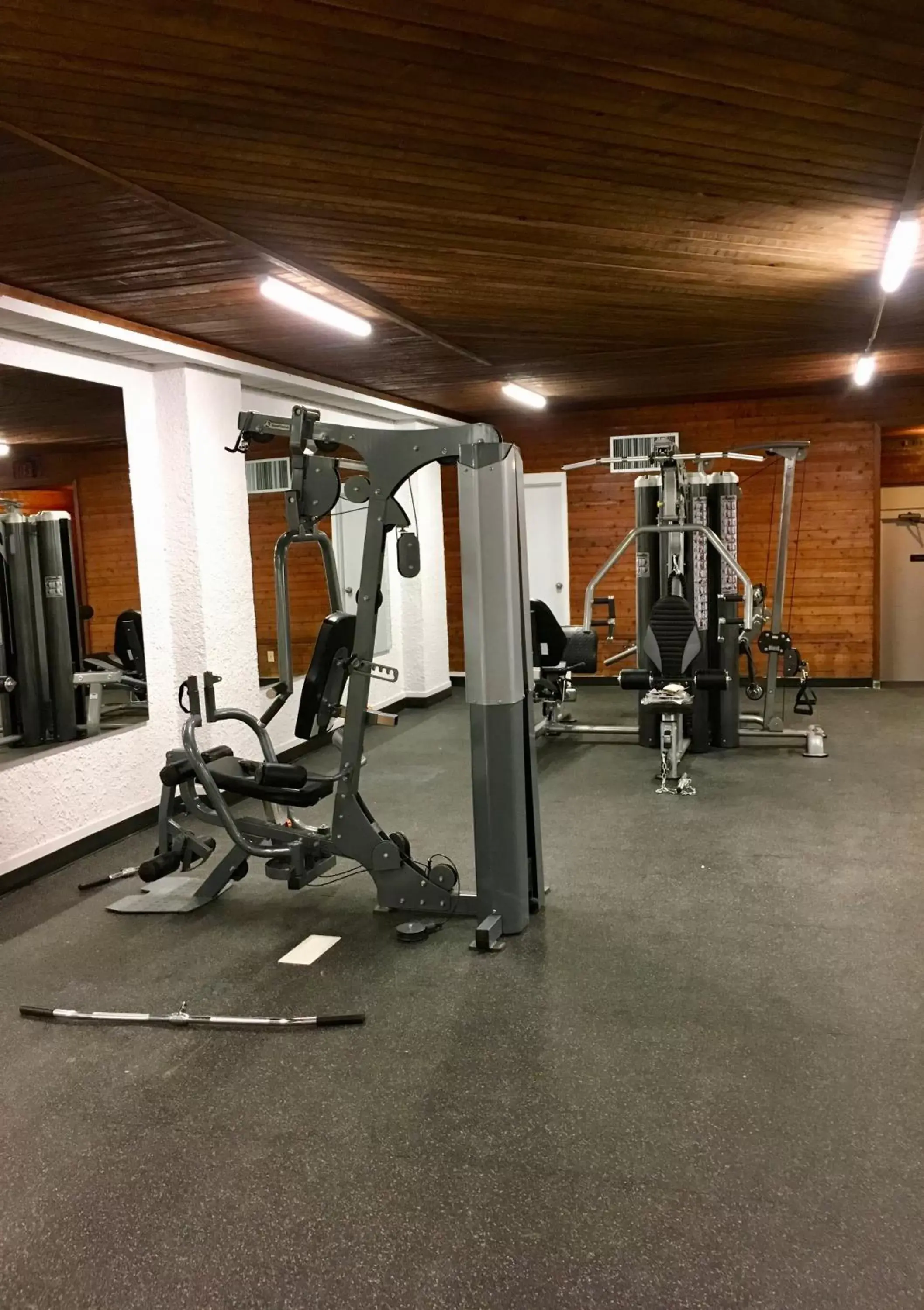 Fitness centre/facilities, Fitness Center/Facilities in Crestwood Hotel