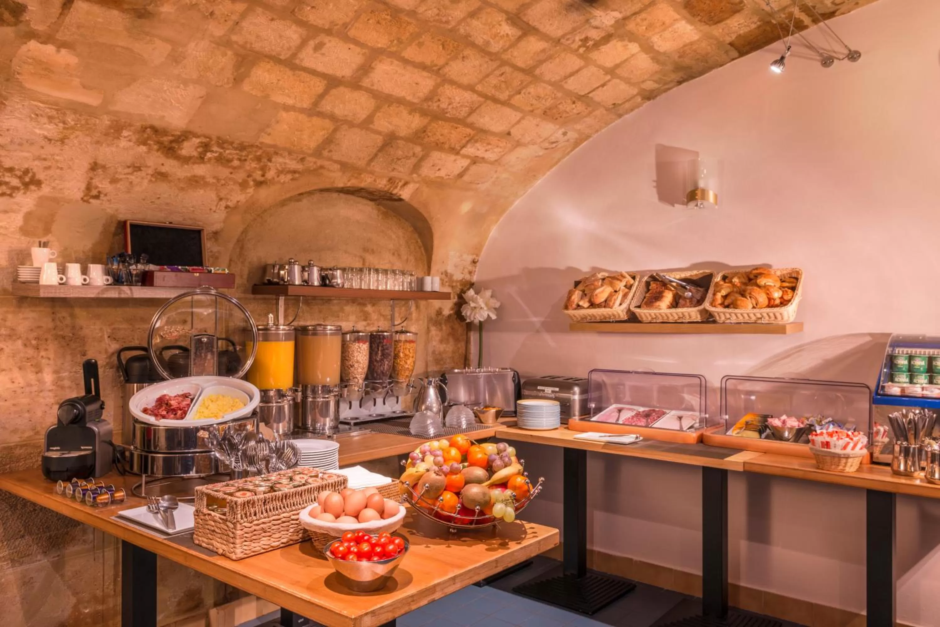 Food in Hôtel Volney Opéra