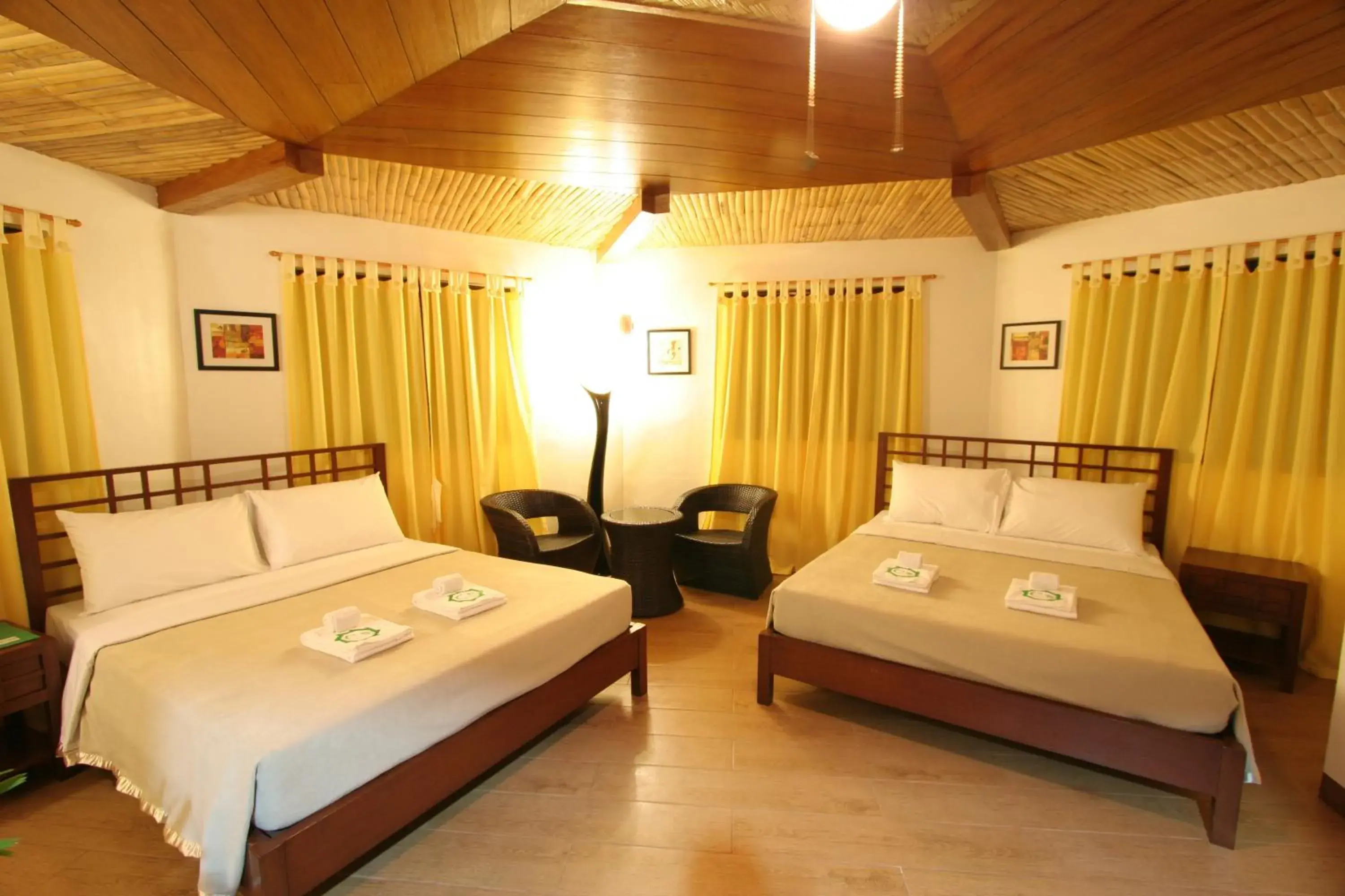 Photo of the whole room, Bed in Coron Hilltop View Resort