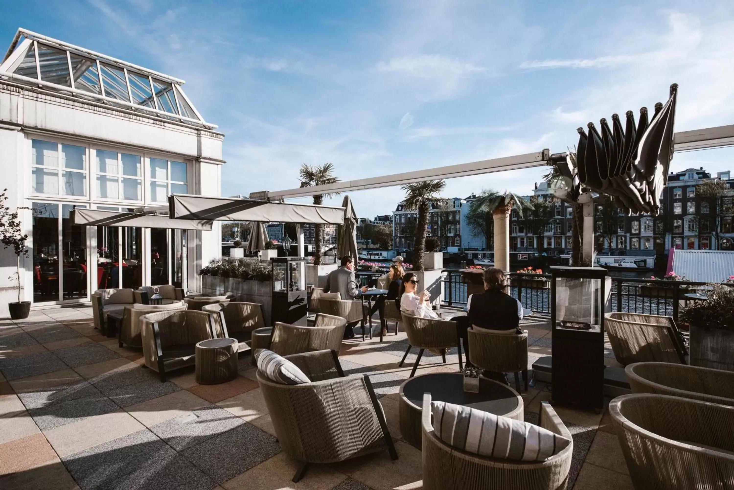 Lounge or bar in InterContinental Amstel Amsterdam, an IHG Hotel