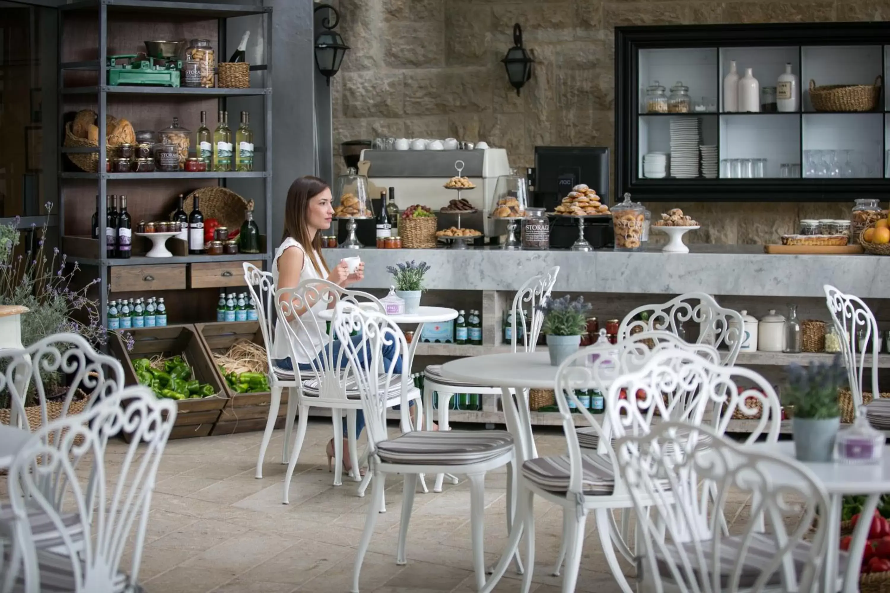 Balcony/Terrace, Restaurant/Places to Eat in Hotel Yehuda