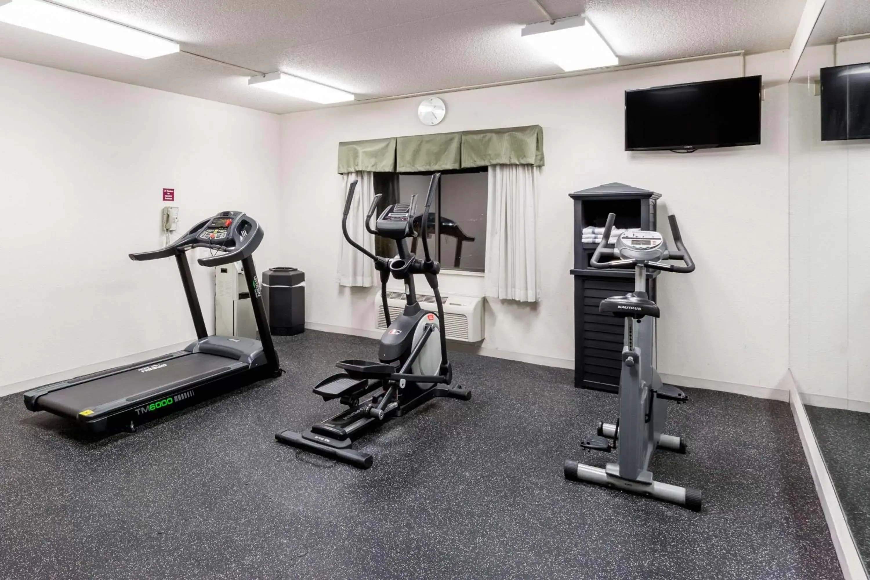 Fitness centre/facilities, Fitness Center/Facilities in Ramada by Wyndham Platte City KCI Airport