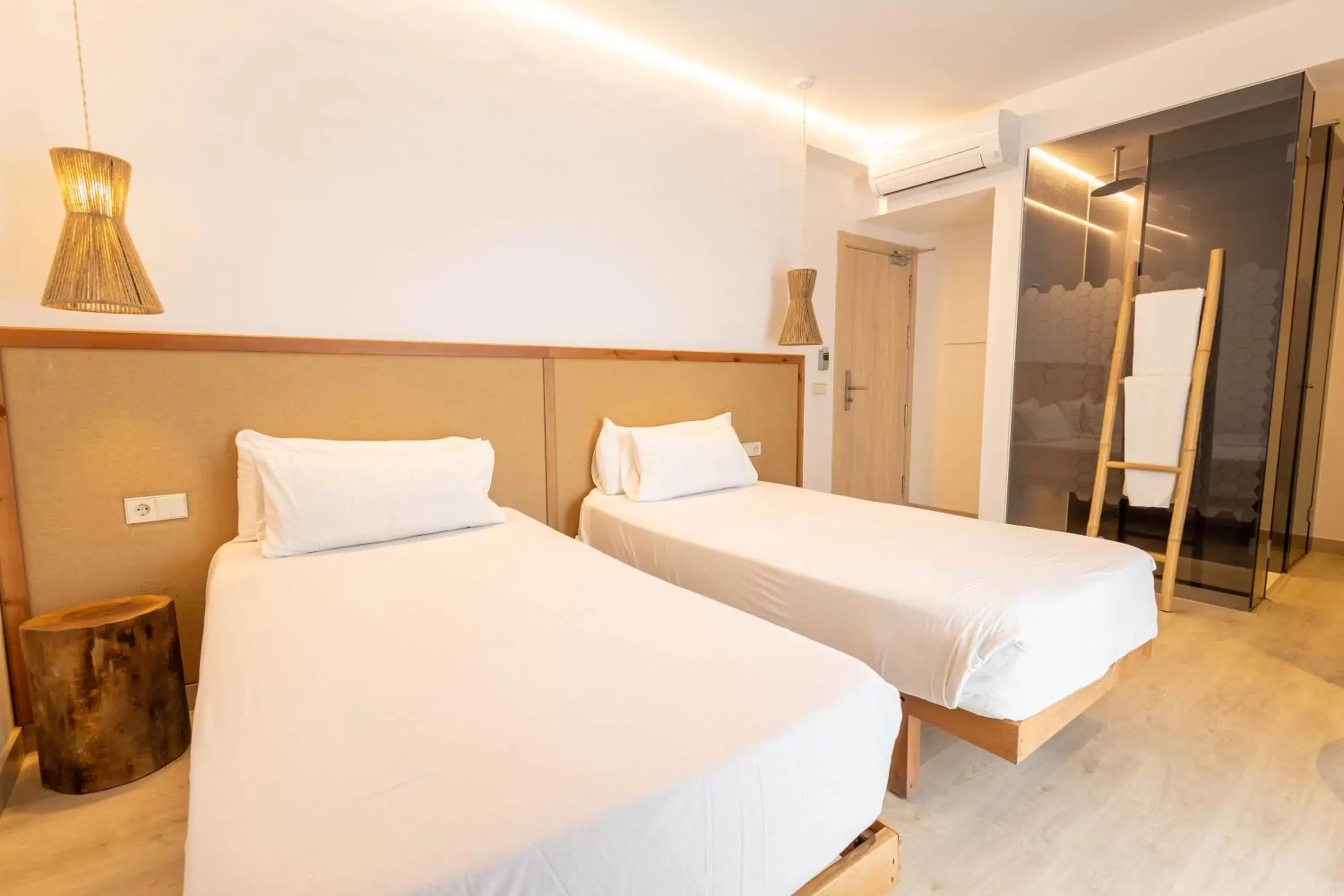 Bedroom, Bed in Play Hotel Ibiza - Adults Only