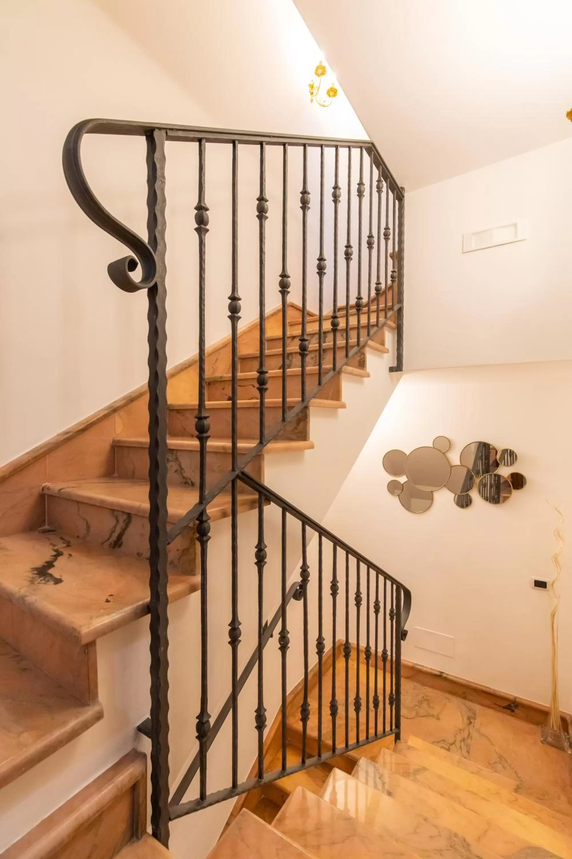 Other in Medina Central