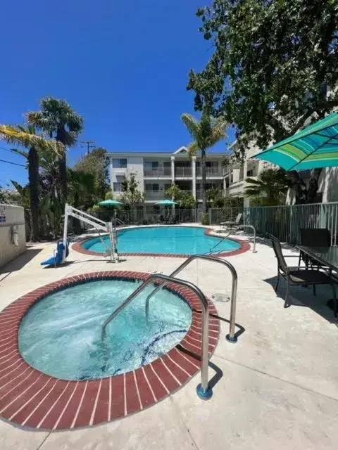 Swimming Pool in Hotel Buena Vista - San Luis Obispo