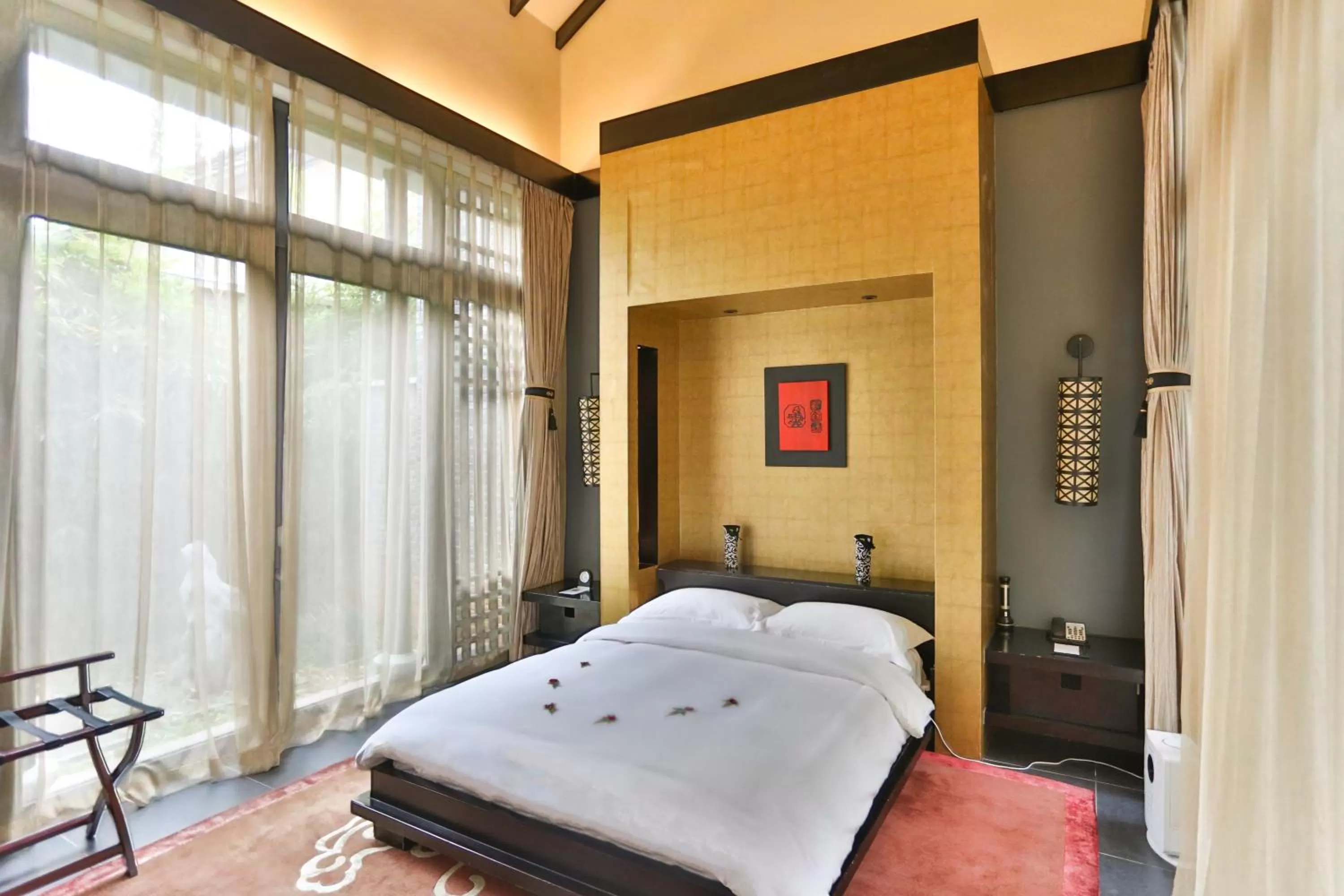 Bed in Banyan Tree Lijiang