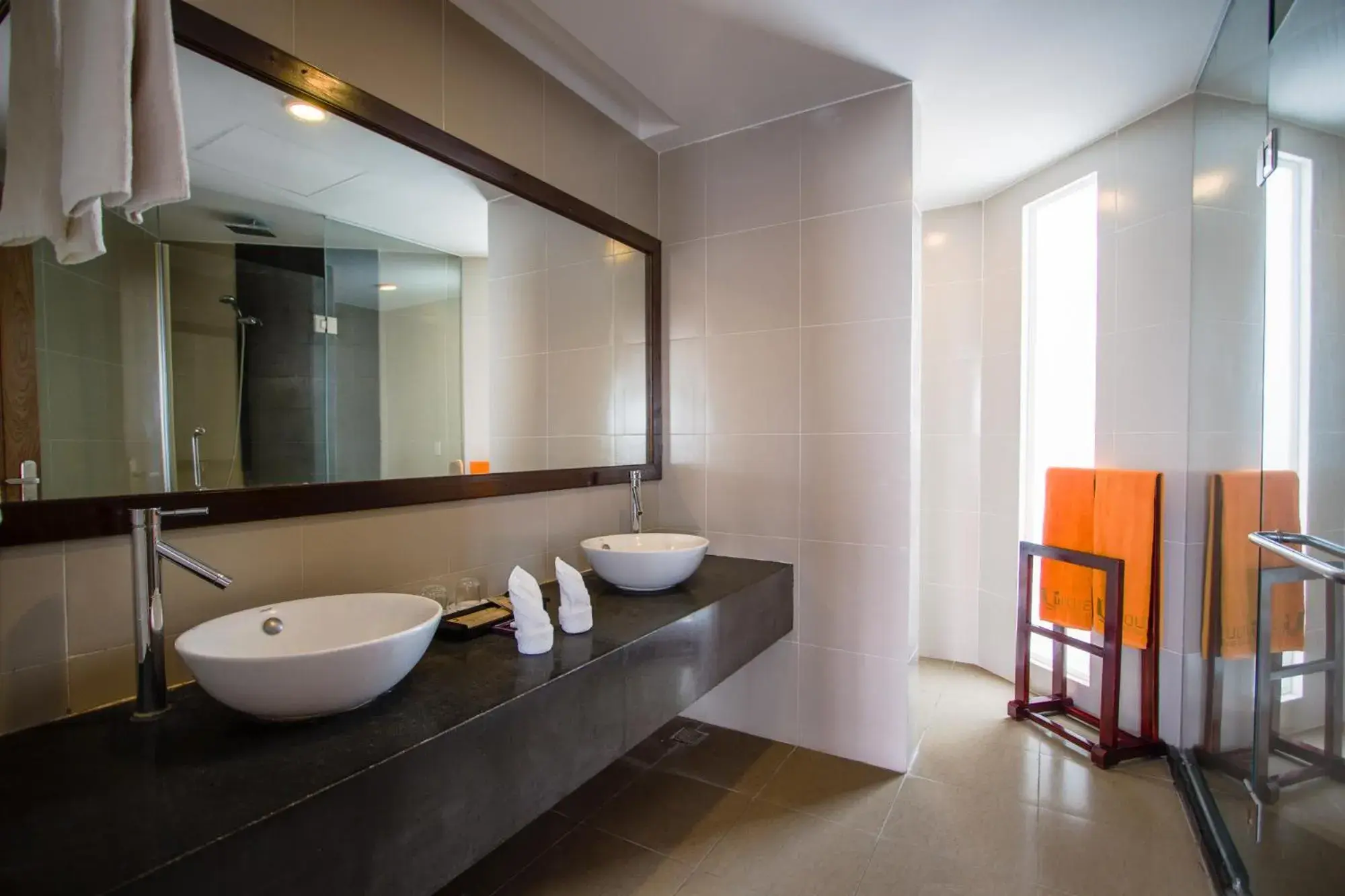 Bathroom in Unique Mui Ne Resort and Spa
