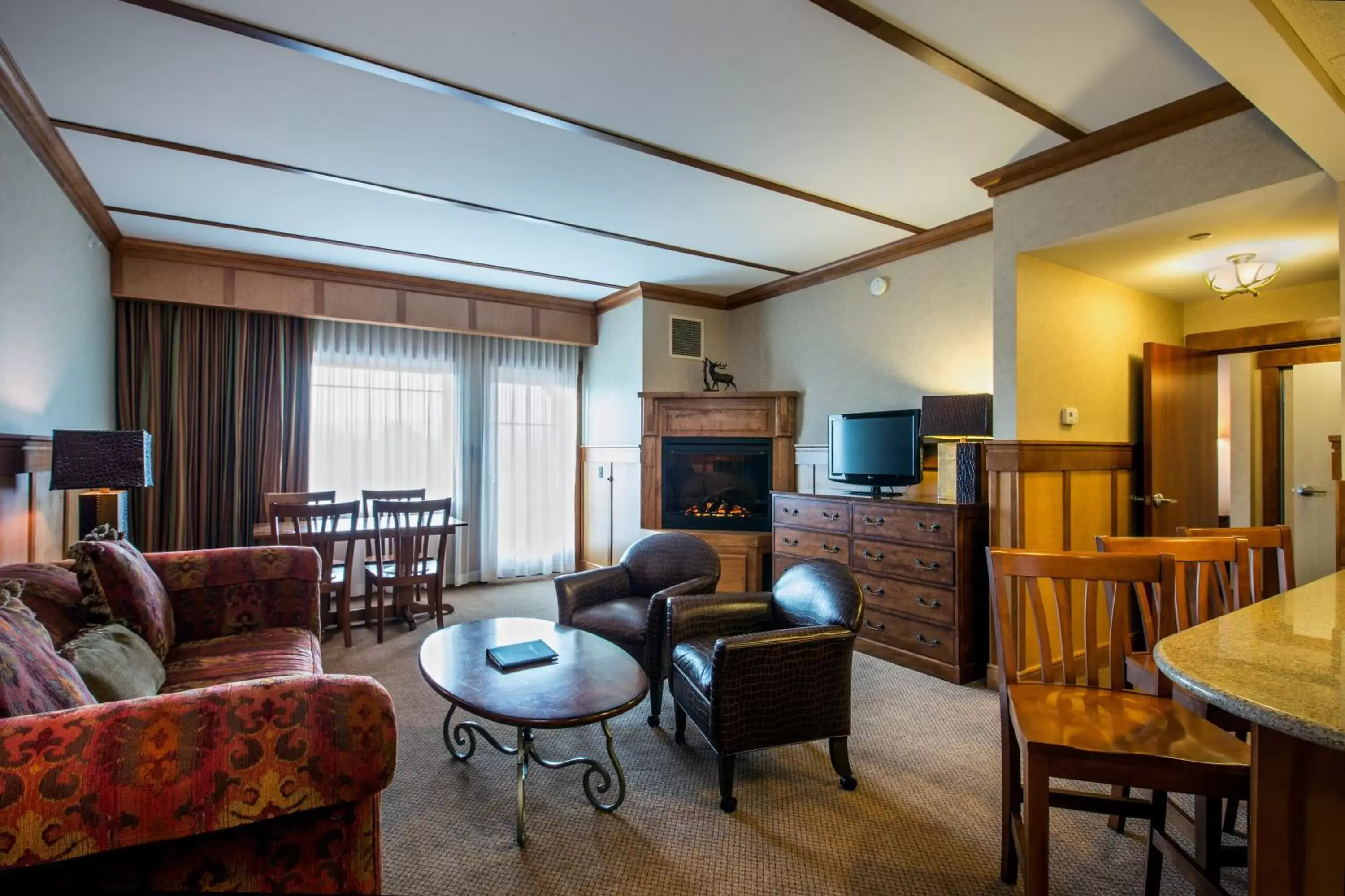 Photo of the whole room, Seating Area in Crowne Plaza Lake Placid, an IHG Hotel