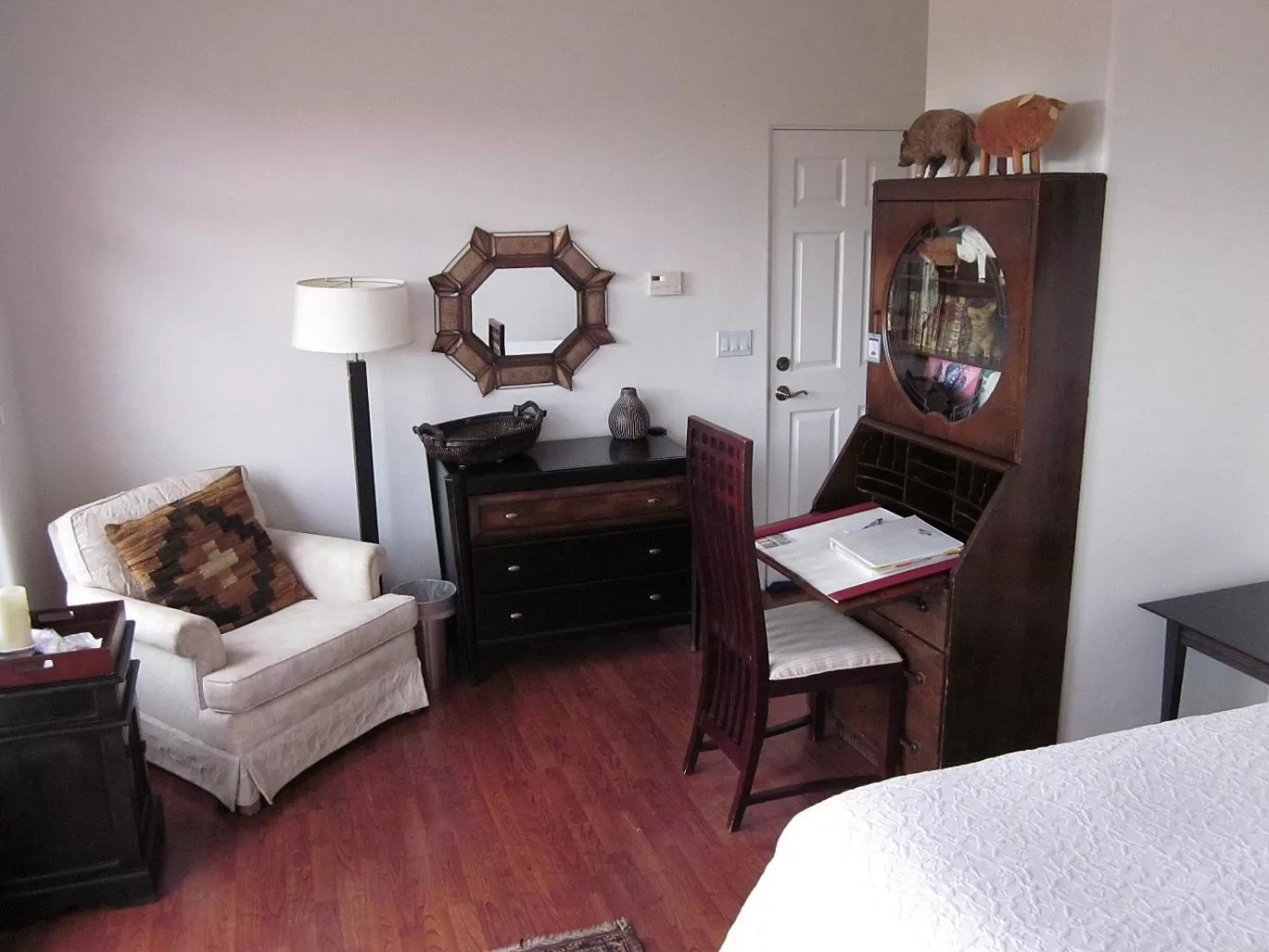Decorative detail, Seating Area in The Penrose Bed & Breakfast
