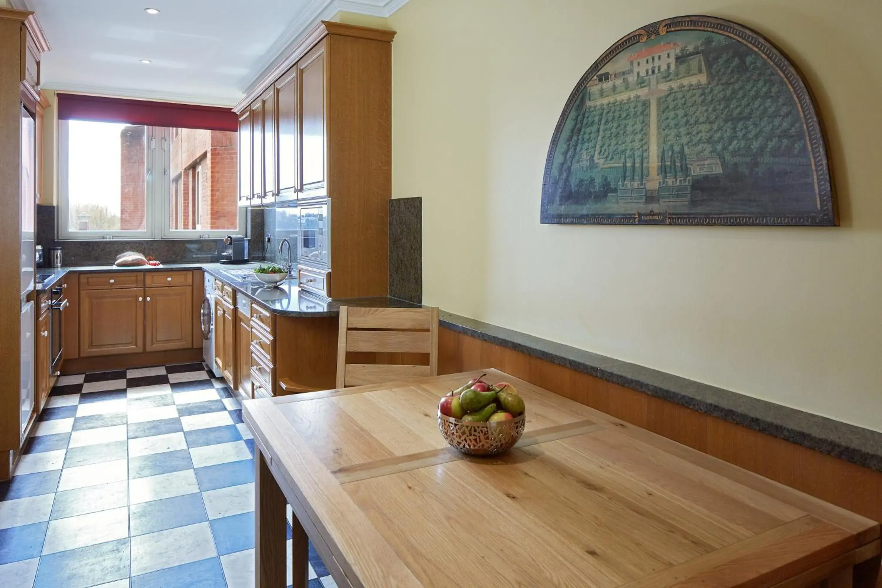 Kitchen or kitchenette, Kitchen/Kitchenette in Cheval Thorney Court