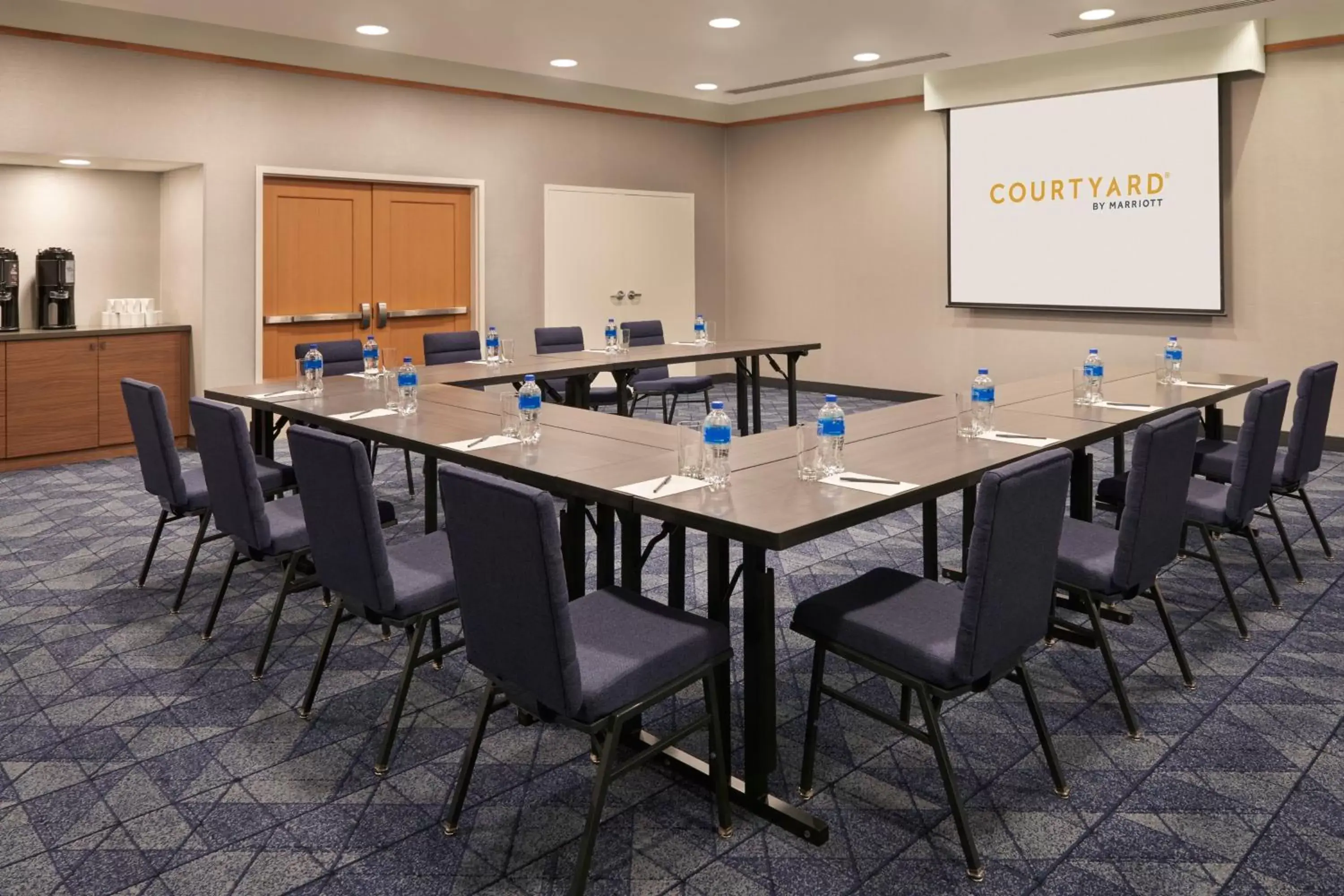 Meeting/conference room in Courtyard by Marriott Toronto Mississauga/Meadowvale