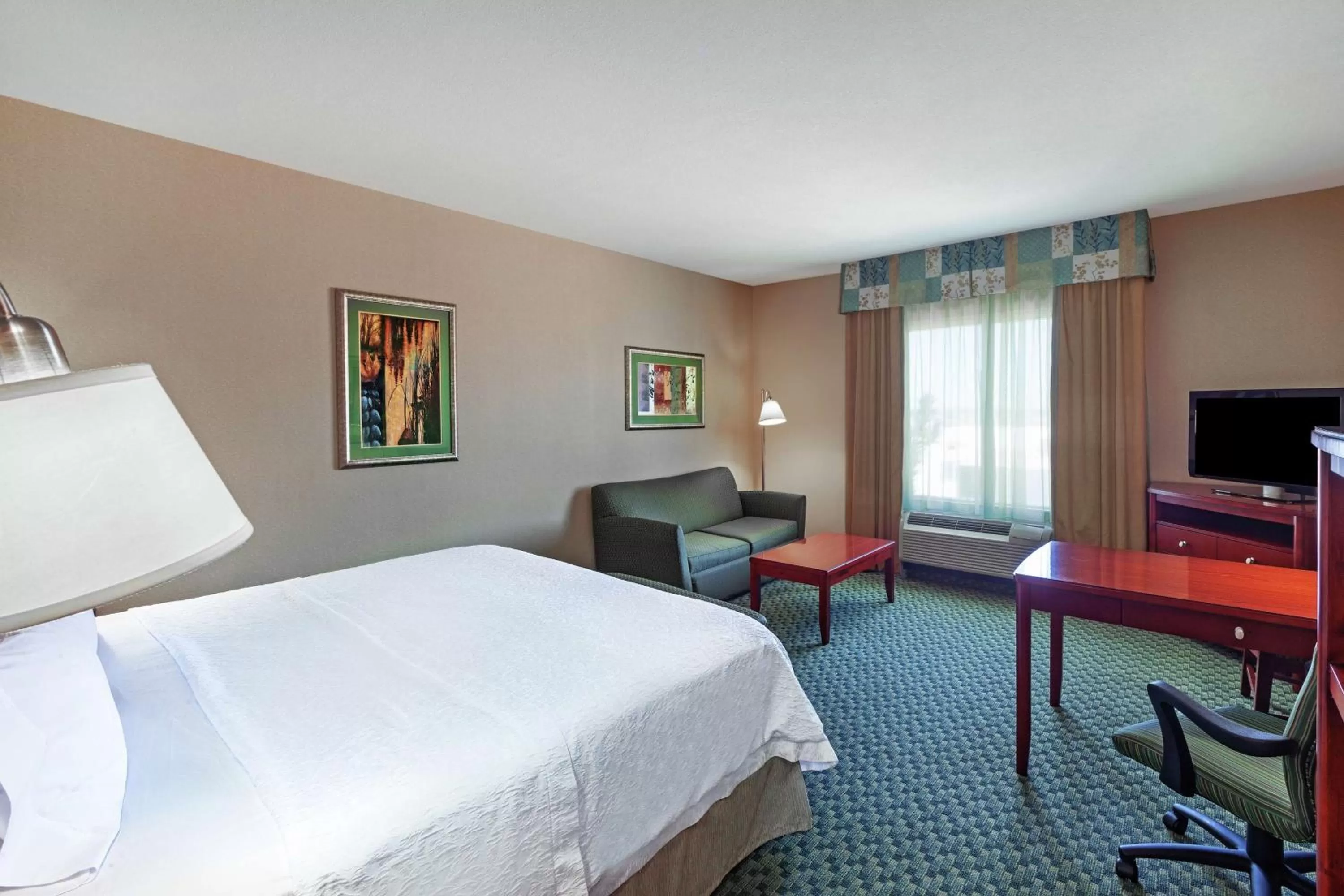 Bedroom, Bed in Hampton Inn & Suites El Paso West