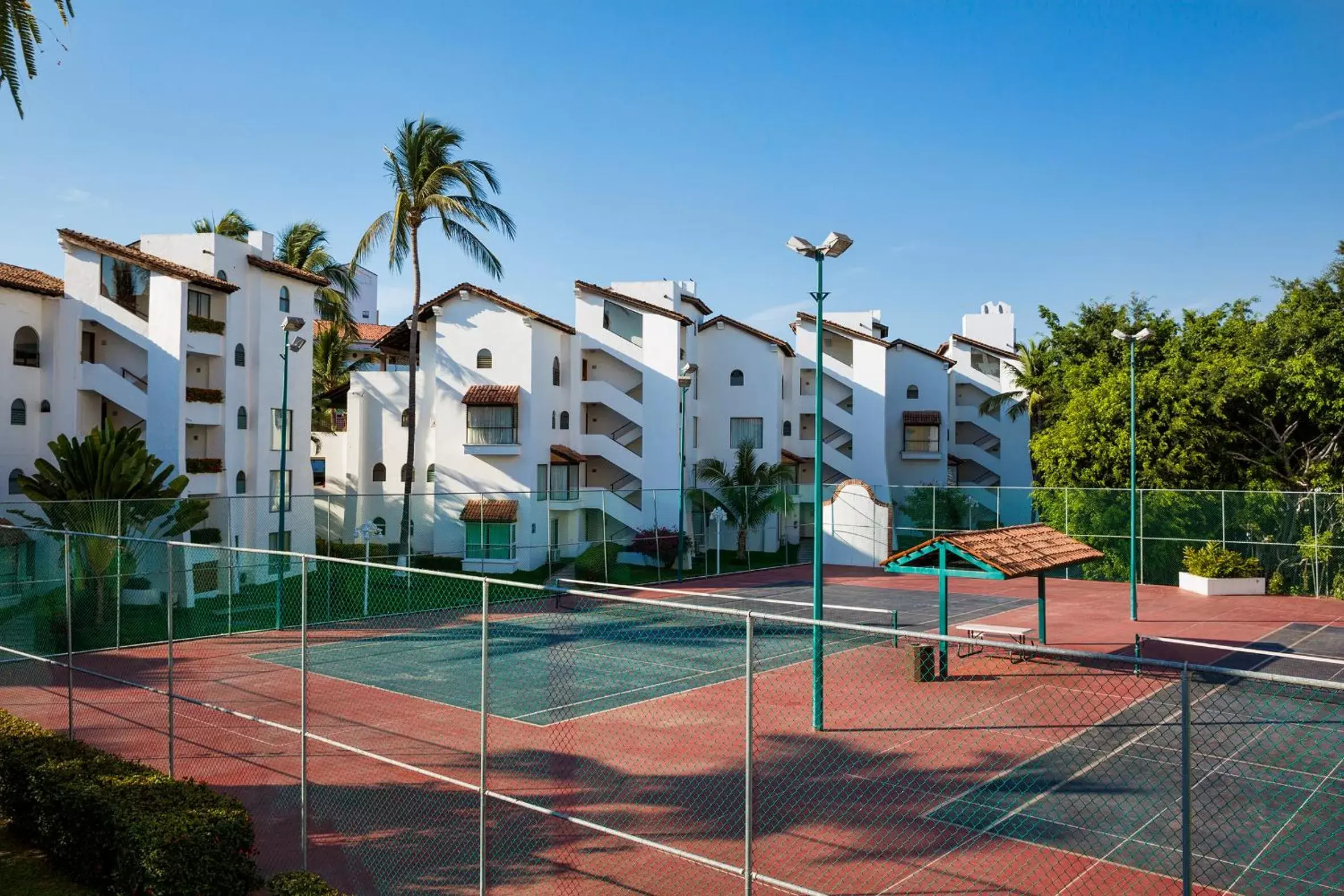 Tennis court, Tennis/Squash in Vamar Vallarta Marina & Beach Resort