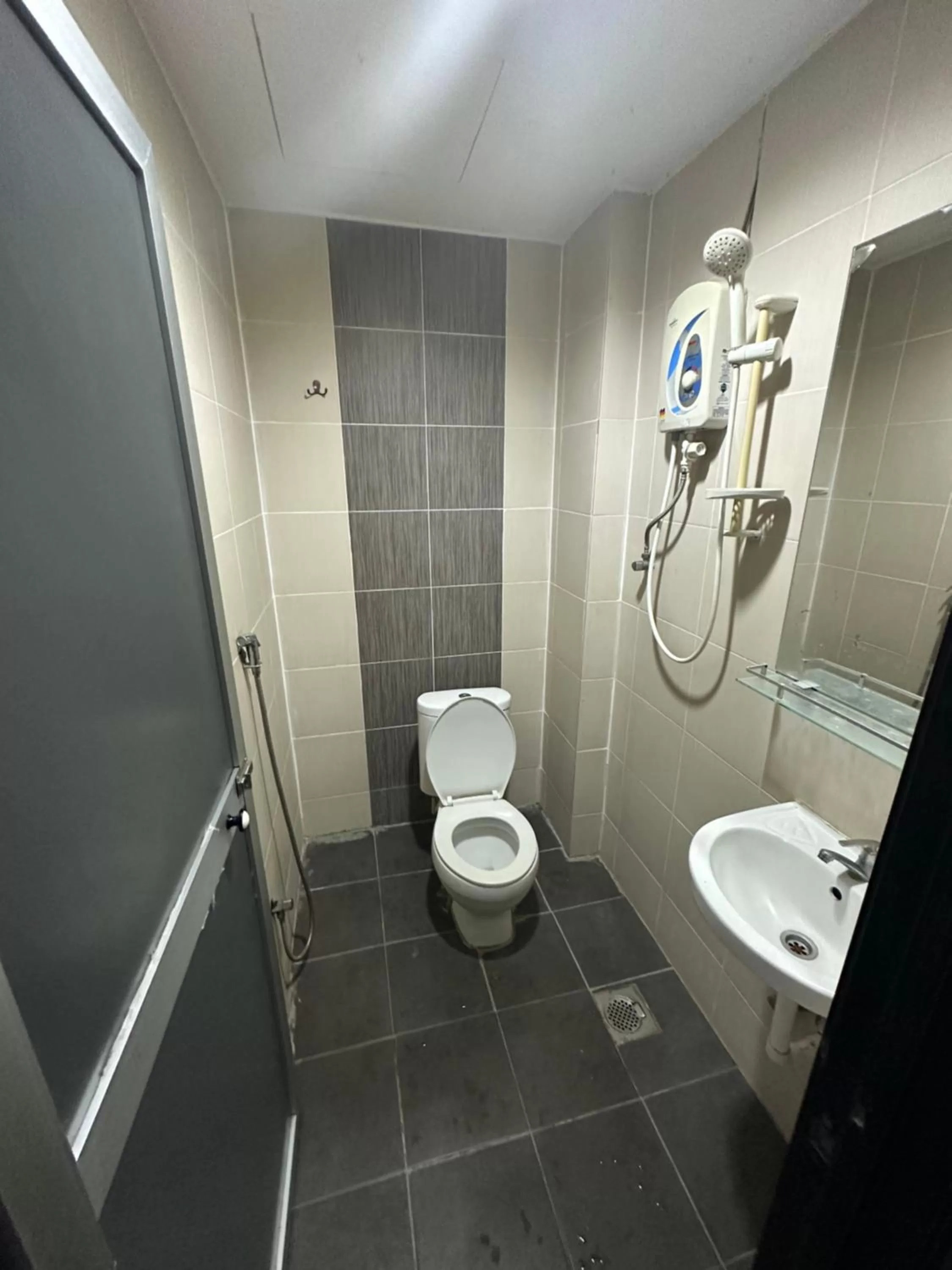 Toilet in ISLAND TIME MOTEL KUAH