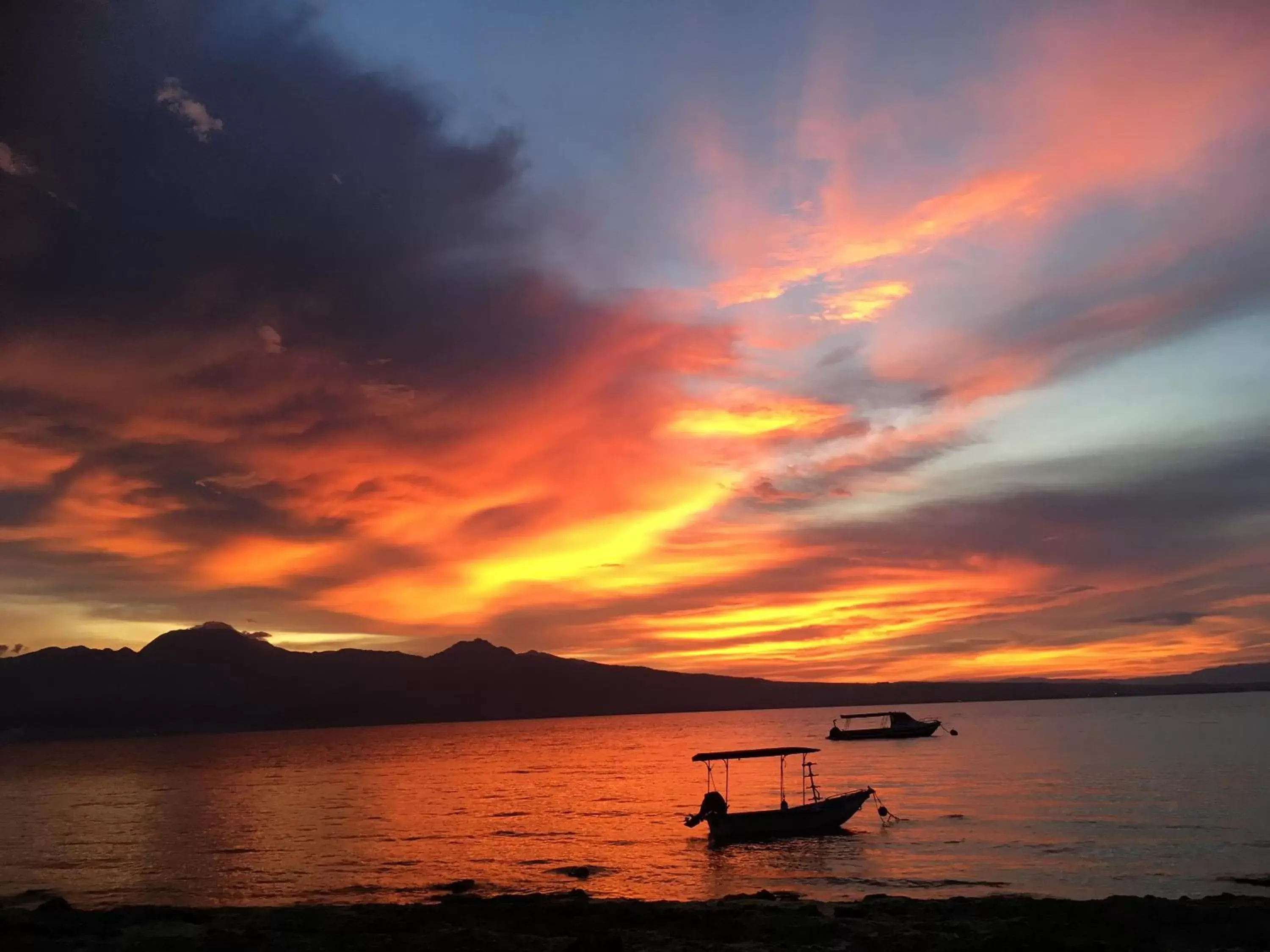 Sunset, Sunrise/Sunset in Emoha Dive Resort