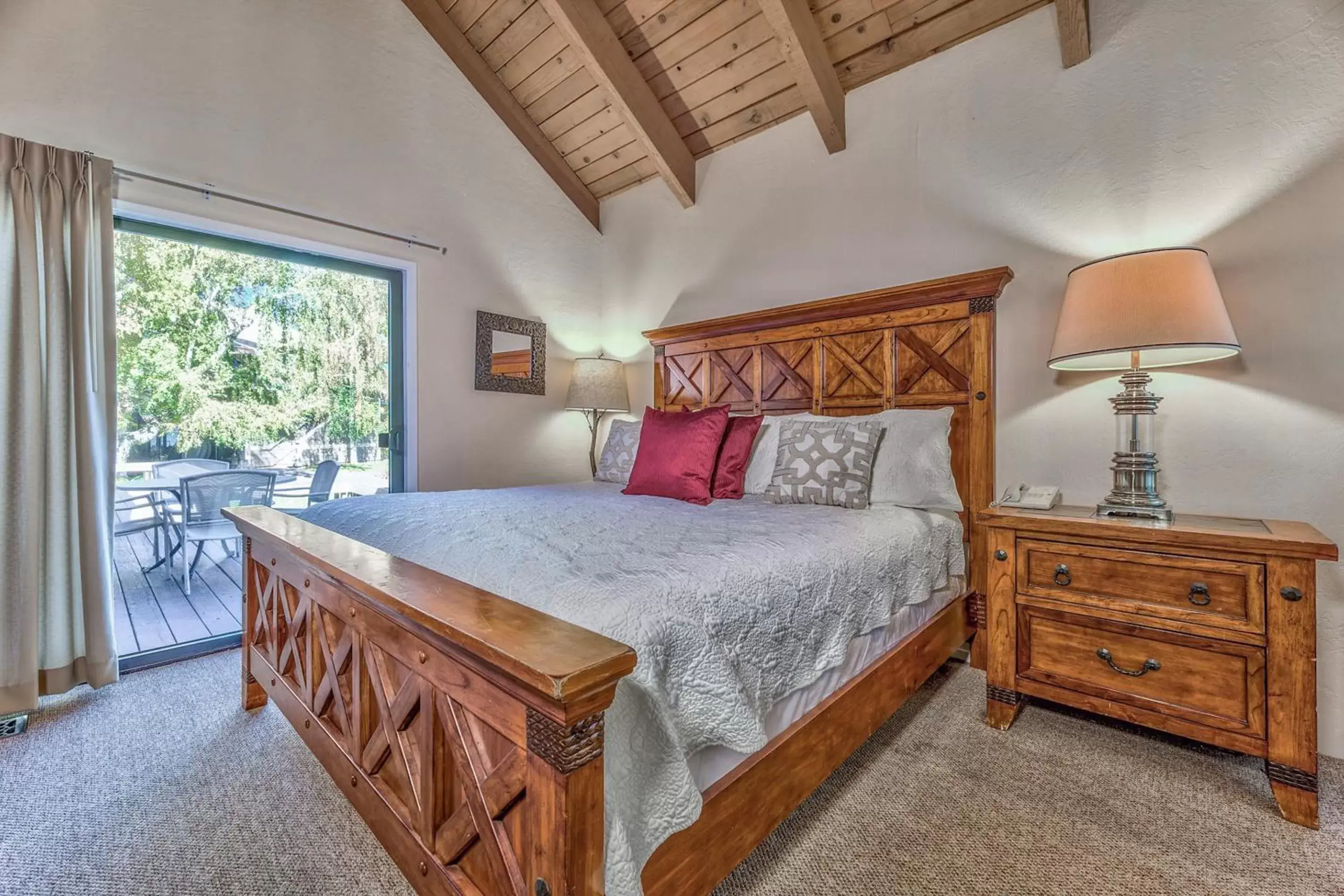 Bed in Lakeland Village at Heavenly
