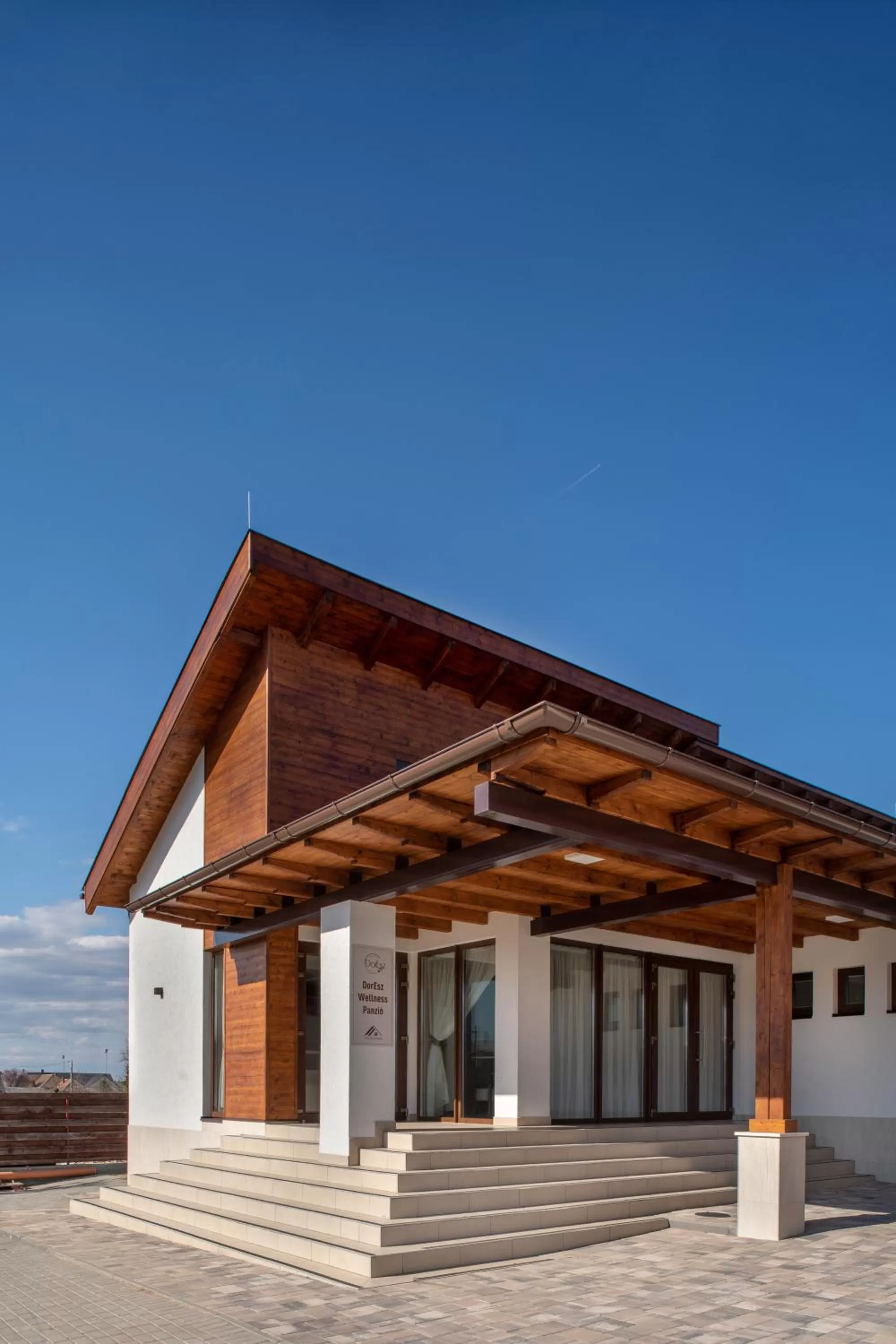 Facade/entrance in DorEsz Wellness Panzió