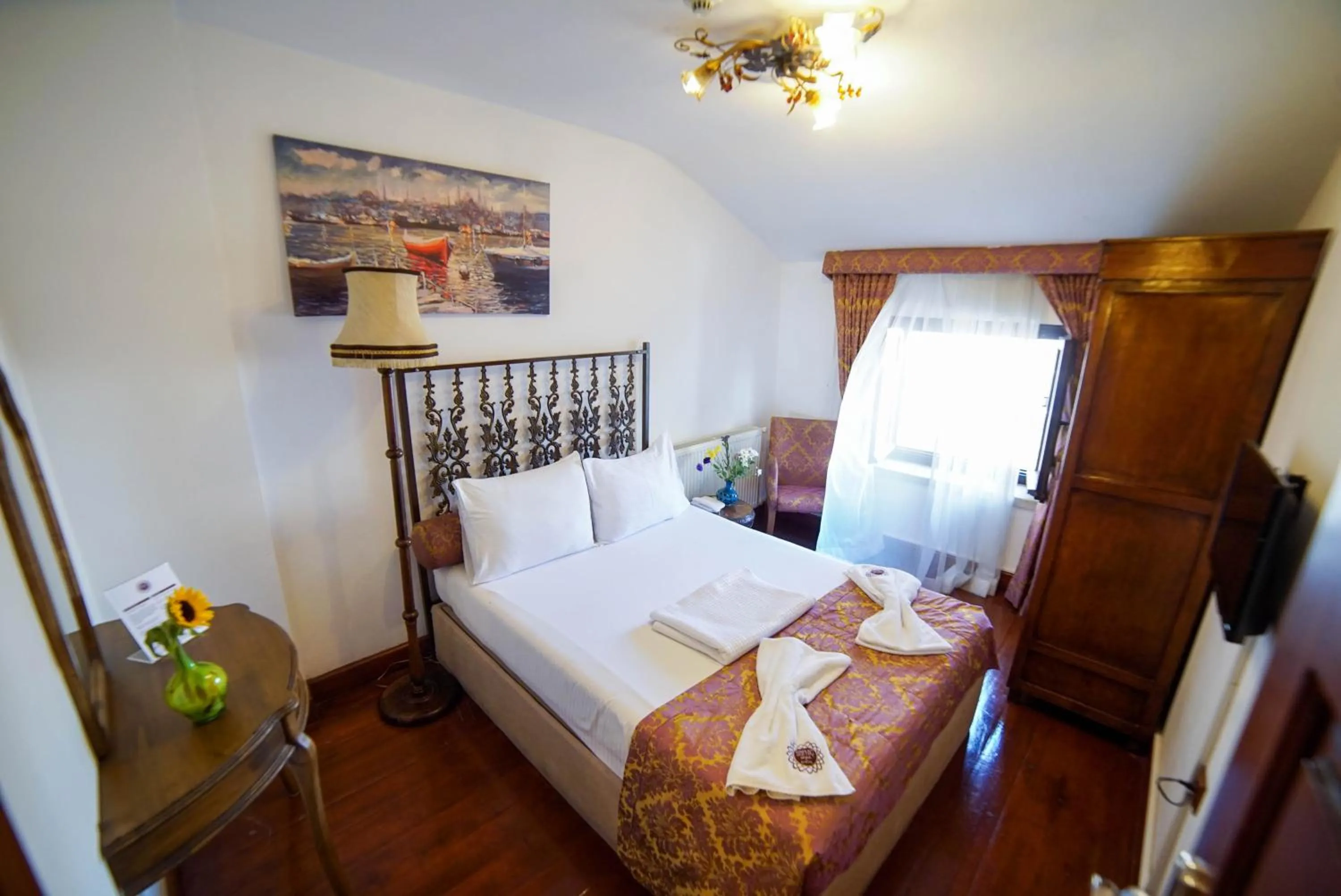Photo of the whole room, Bed in Sarnıç Butik Otel
