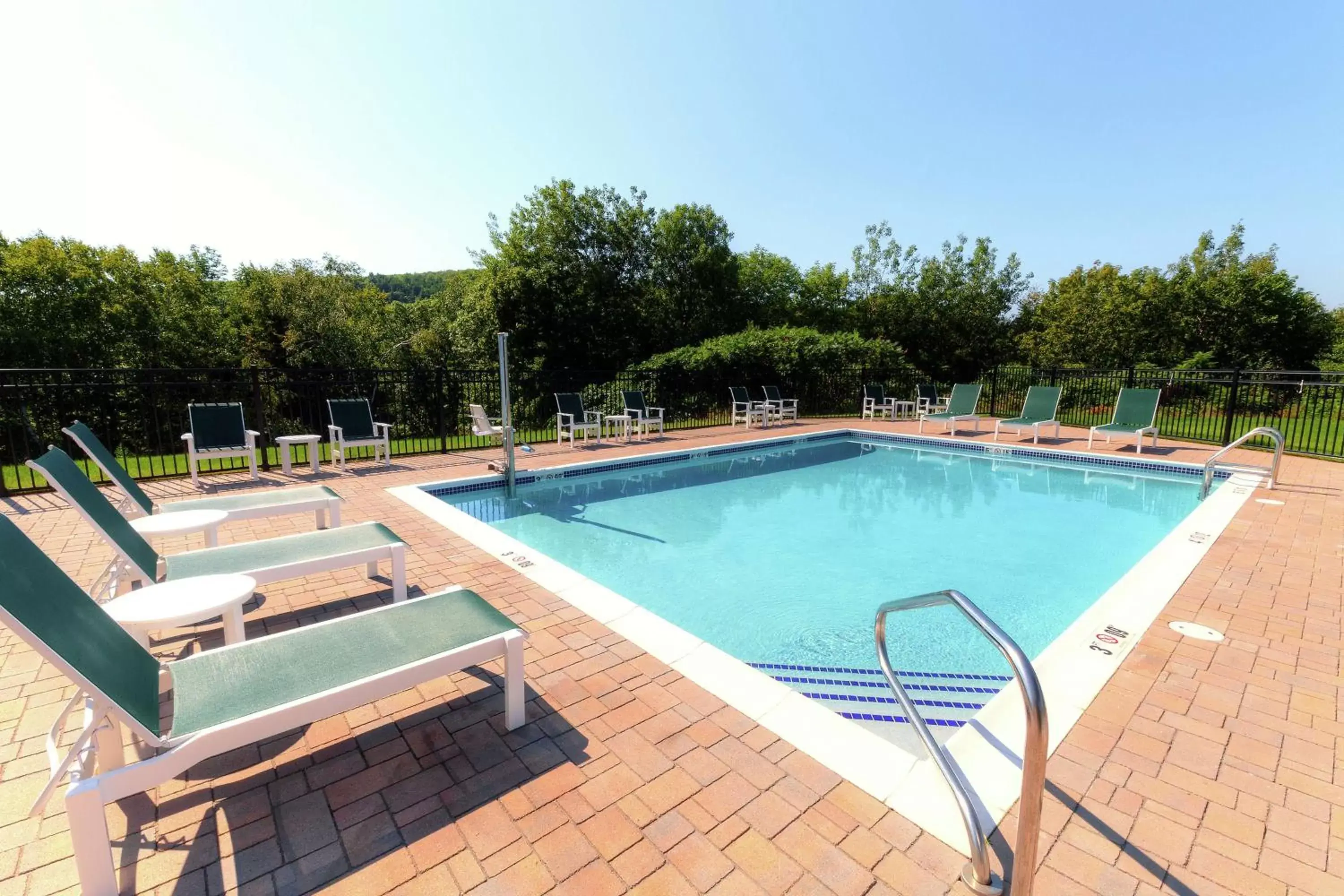 Pool view, Swimming Pool in Hampton Inn By Hilton Bar Harbor