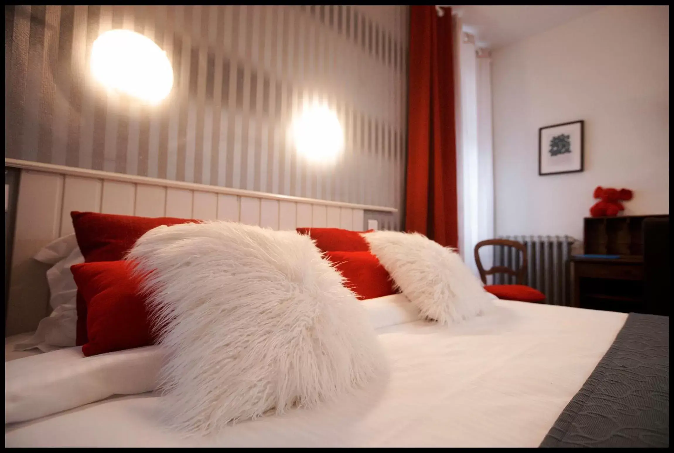 Bedroom, Bed in HOTEL BELLEVUE