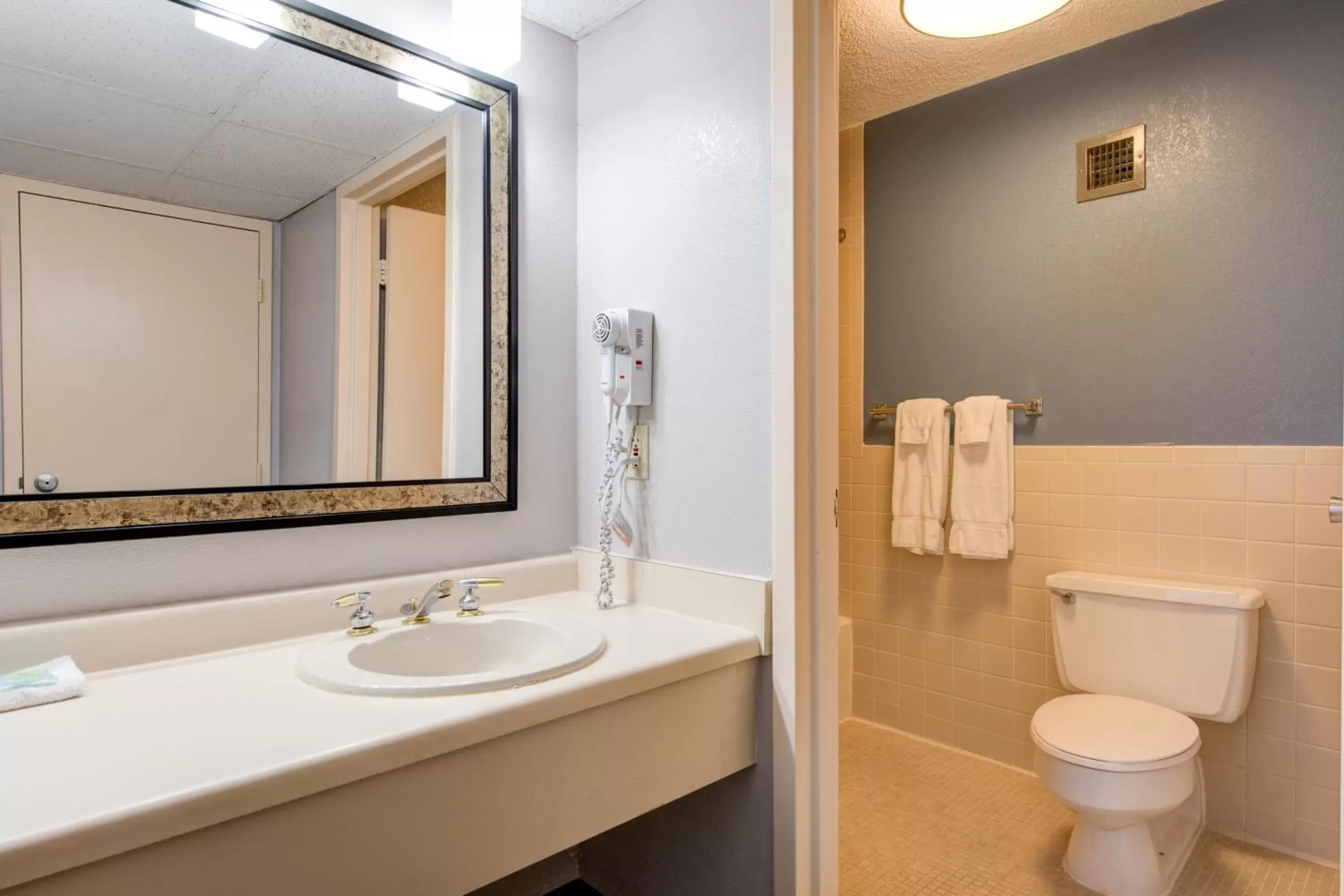 Bathroom in Glenstone Lodge