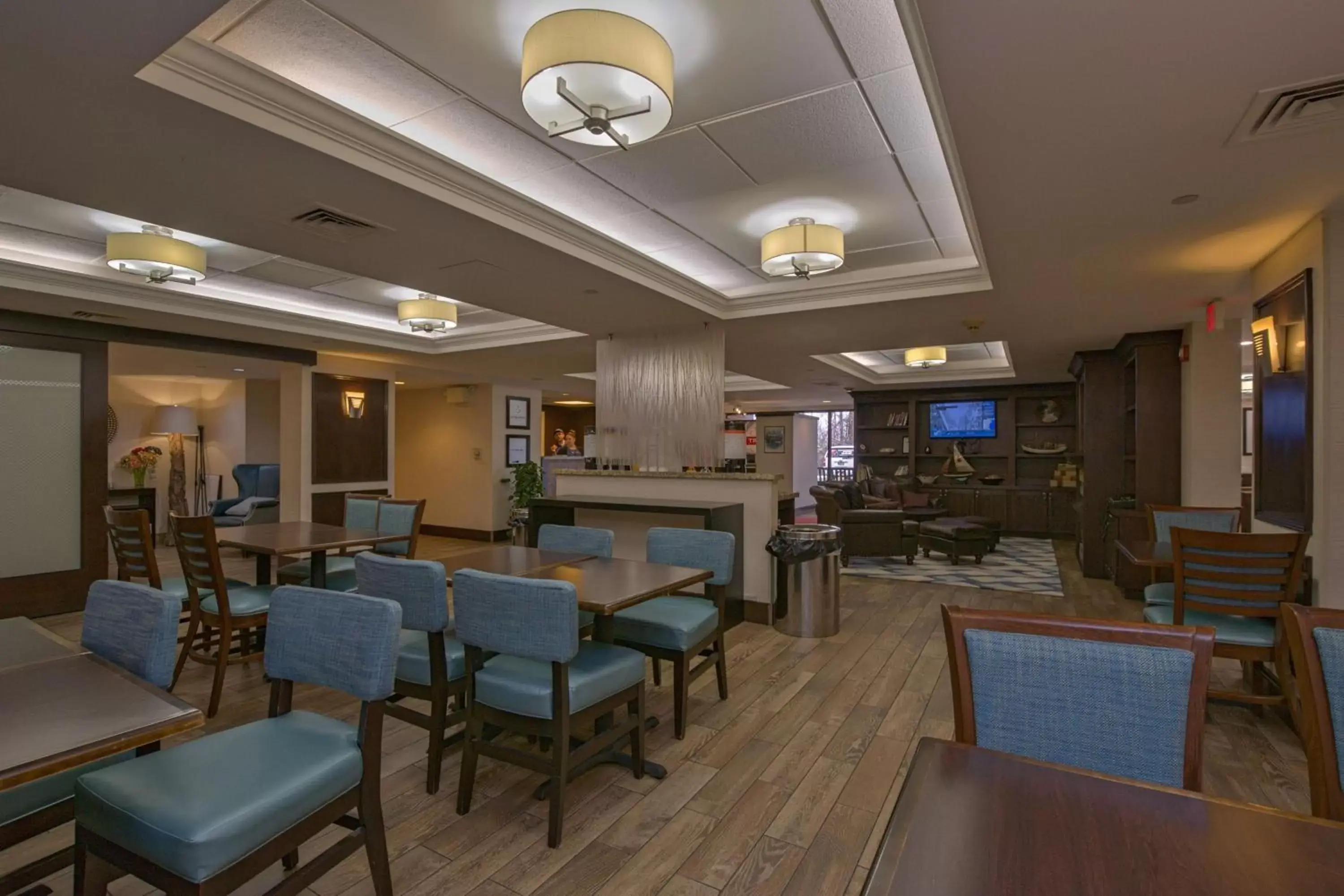 Dining area, Restaurant/Places to Eat in Hampton Inn Portsmouth Central