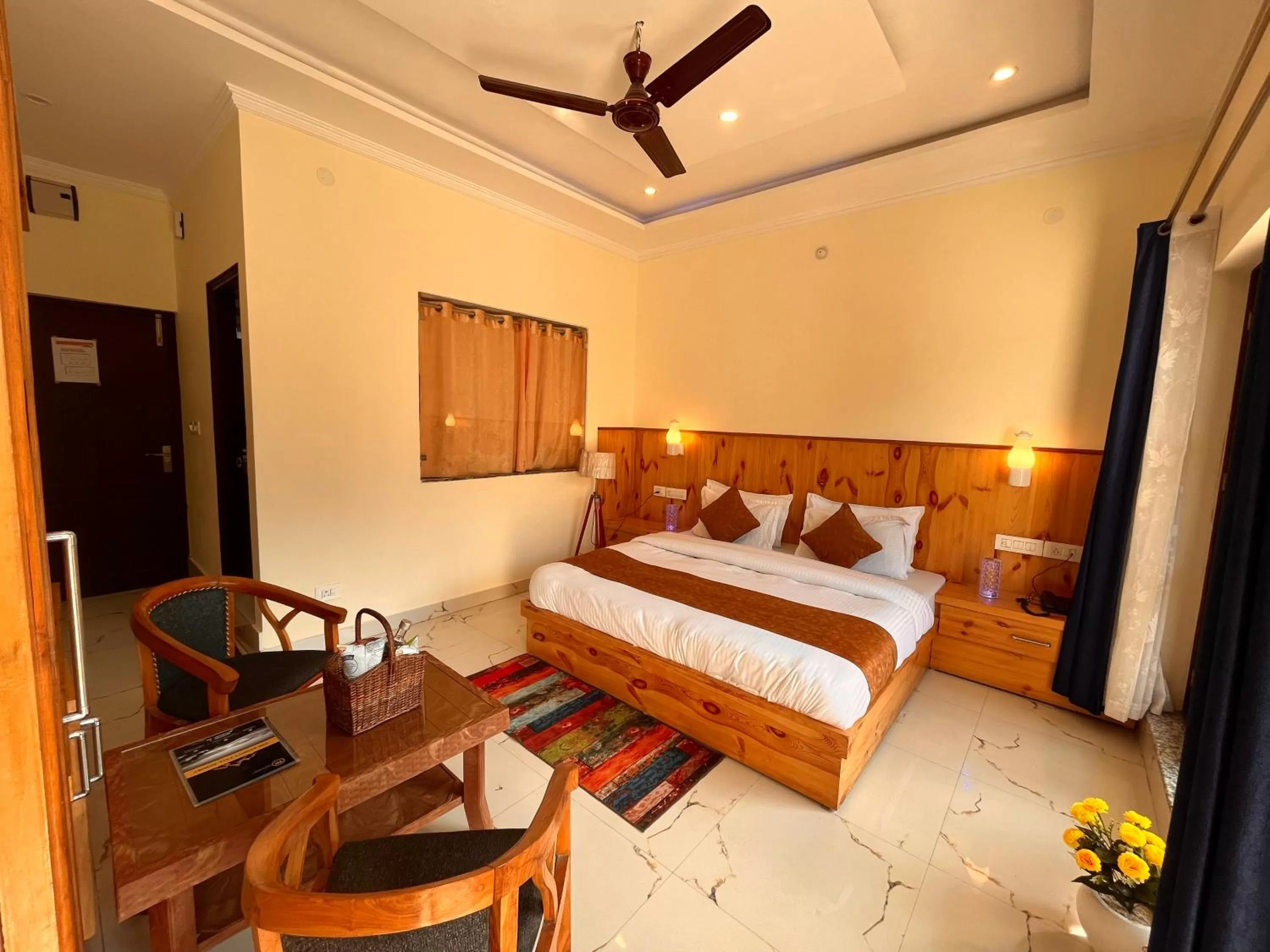 Bed in The Kempty Fall Resort, Mussoorie