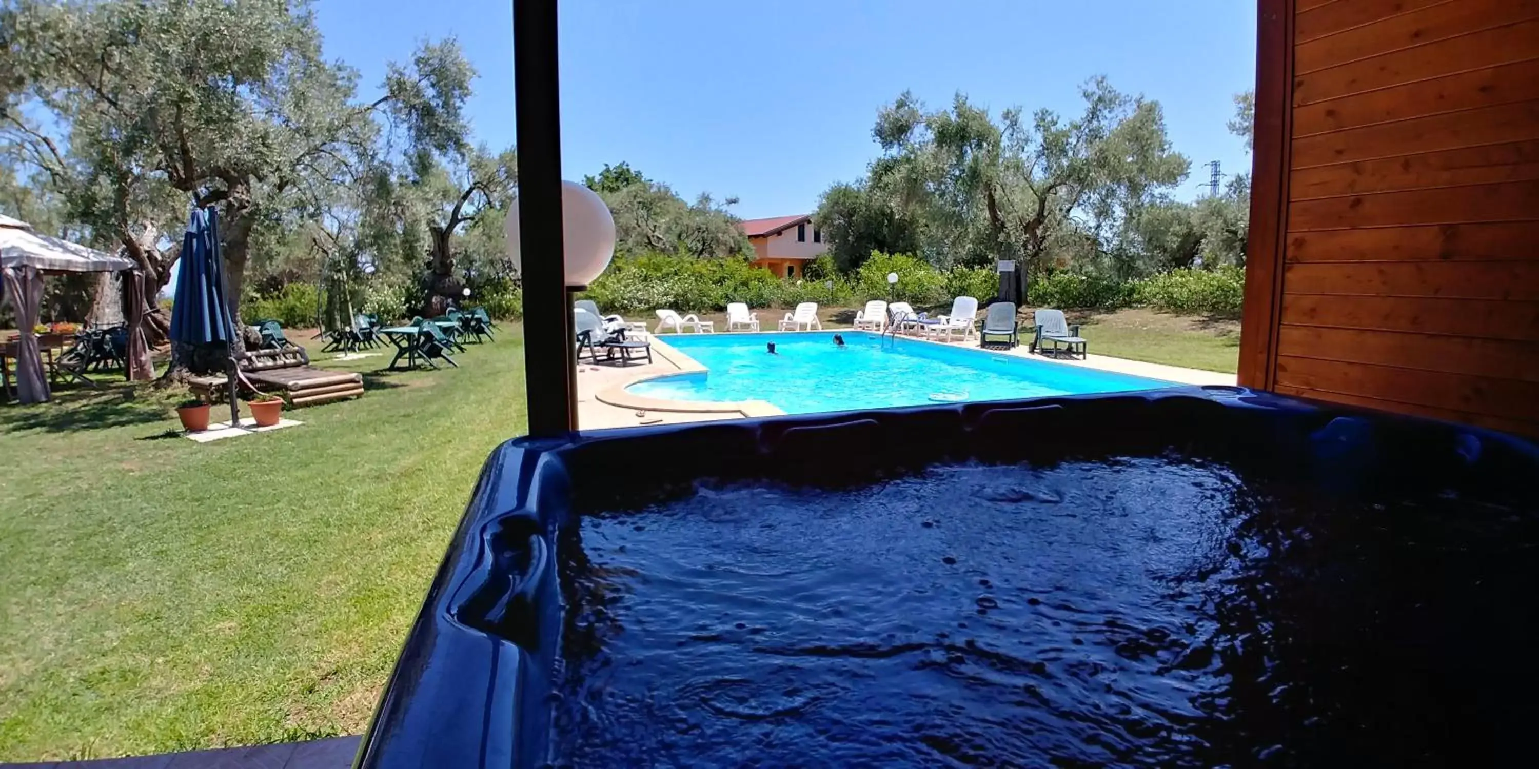 Hot Tub, Swimming Pool in La Piana degli Ulivi