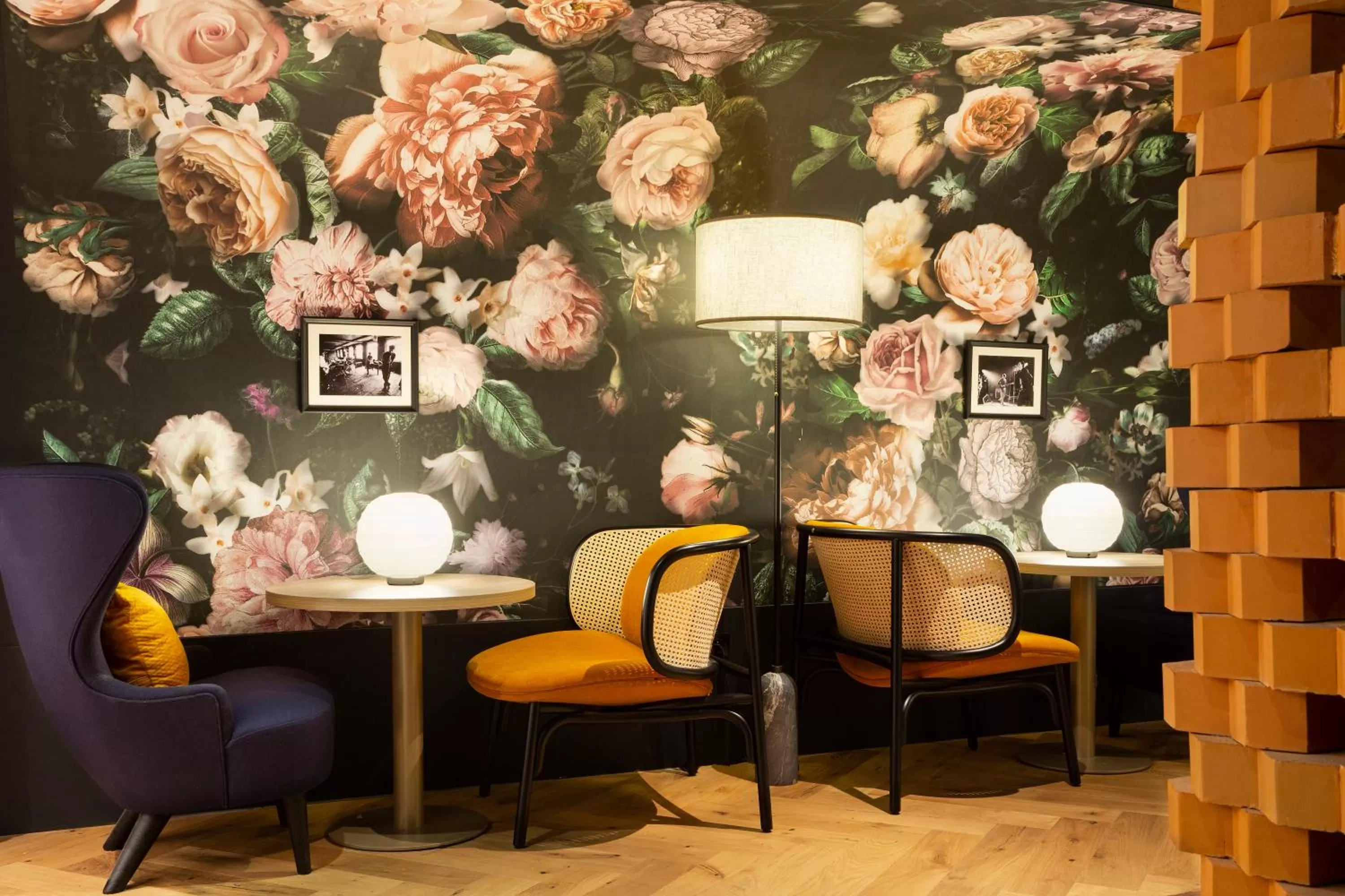 Lobby or reception in Hotel Les Capitouls Toulouse Centre - Handwritten Collection