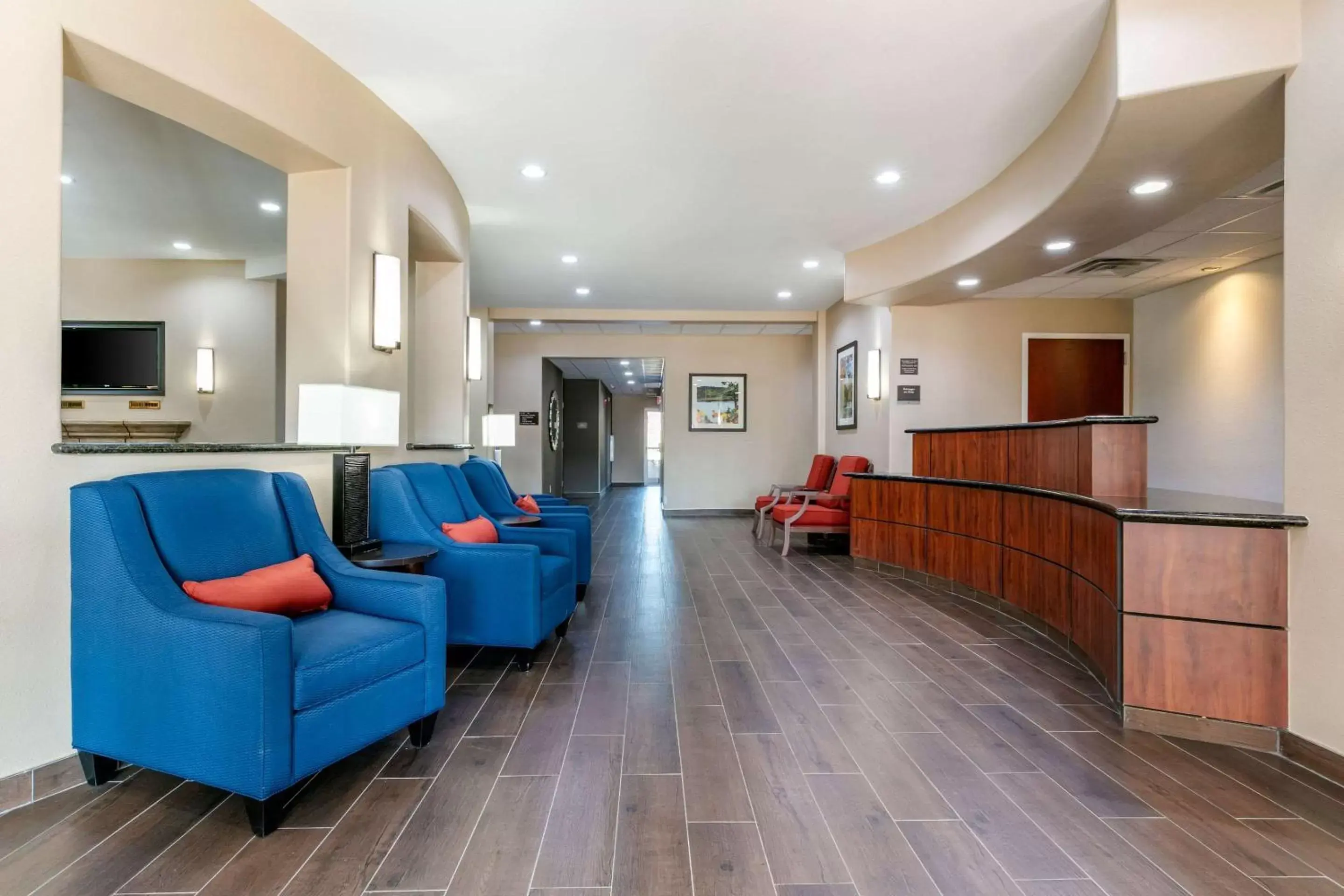 Lobby or reception, Lobby/Reception in Comfort Inn and Suites Van Buren - Fort Smith