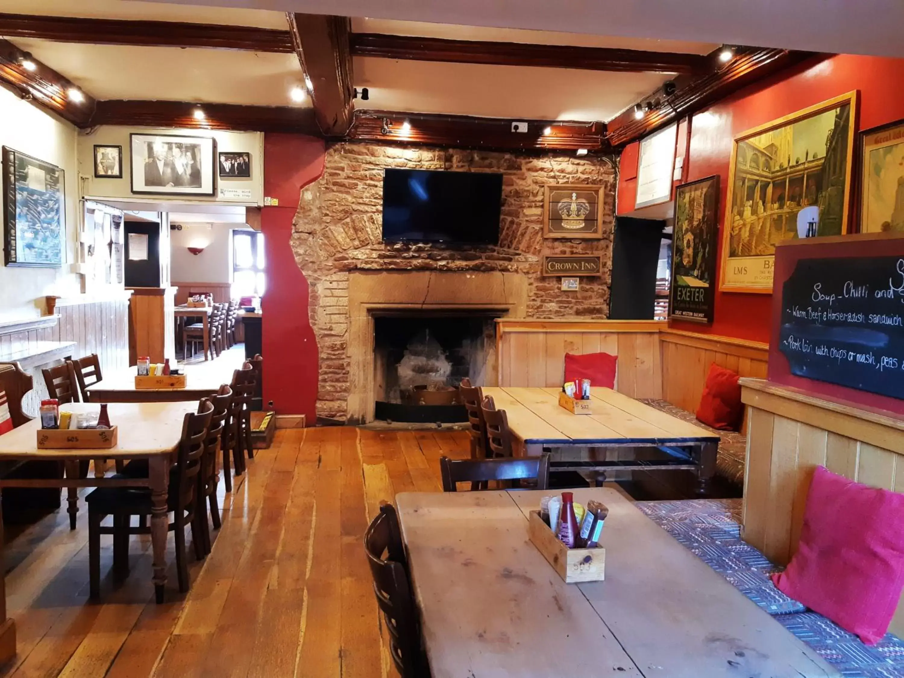 Restaurant/Places to Eat in The Crown at Wells, Somerset