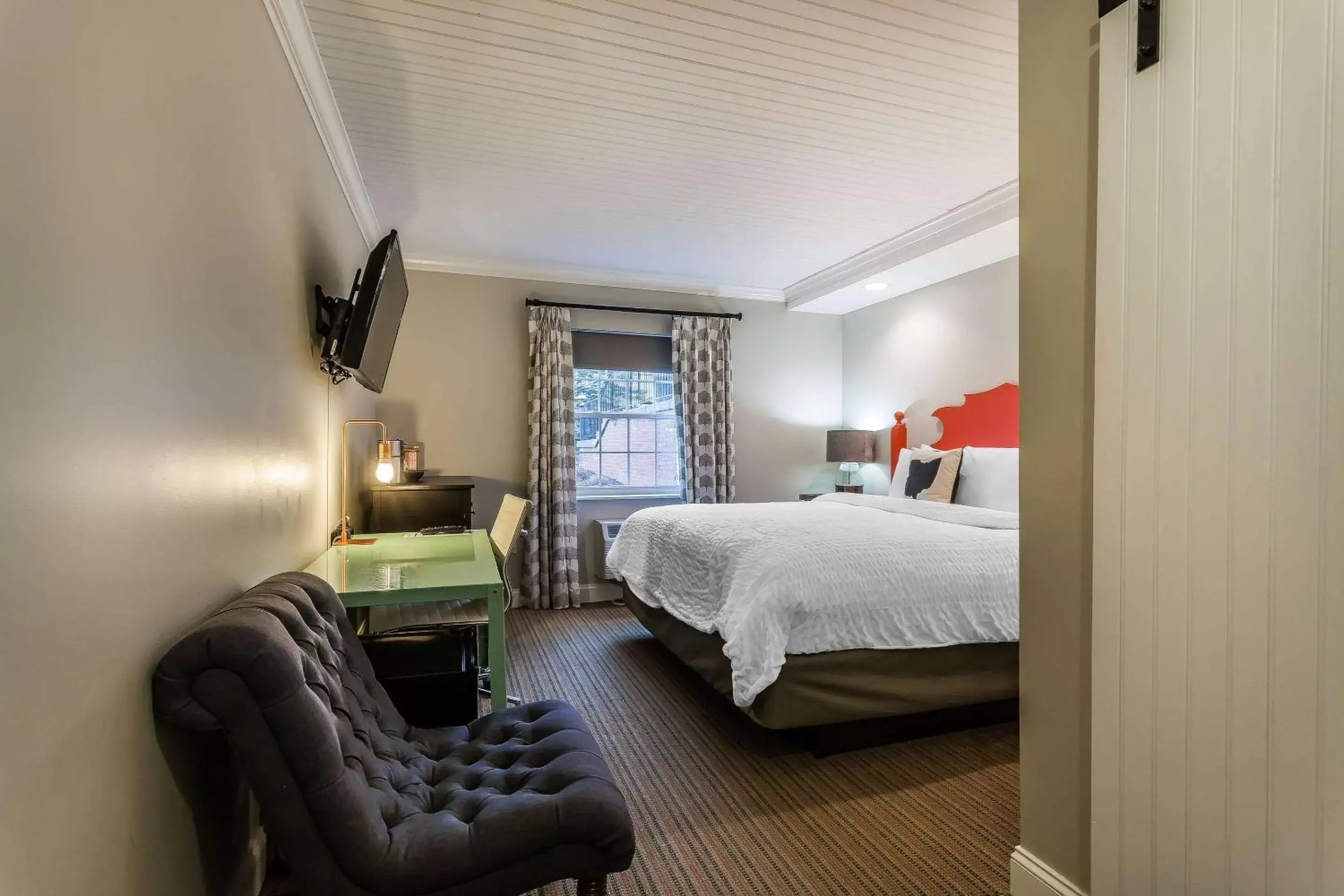 Photo of the whole room, Bed in The Aurora Inn Hotel and Event Center Photo of the whole room, Bed in The Aurora Inn Hotel and Event Center