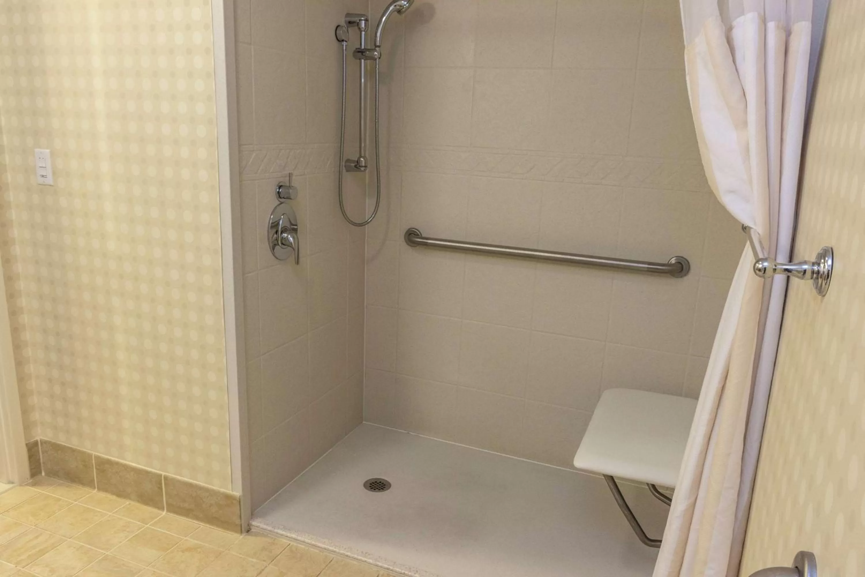 Bathroom in Hilton Garden Inn Bangor