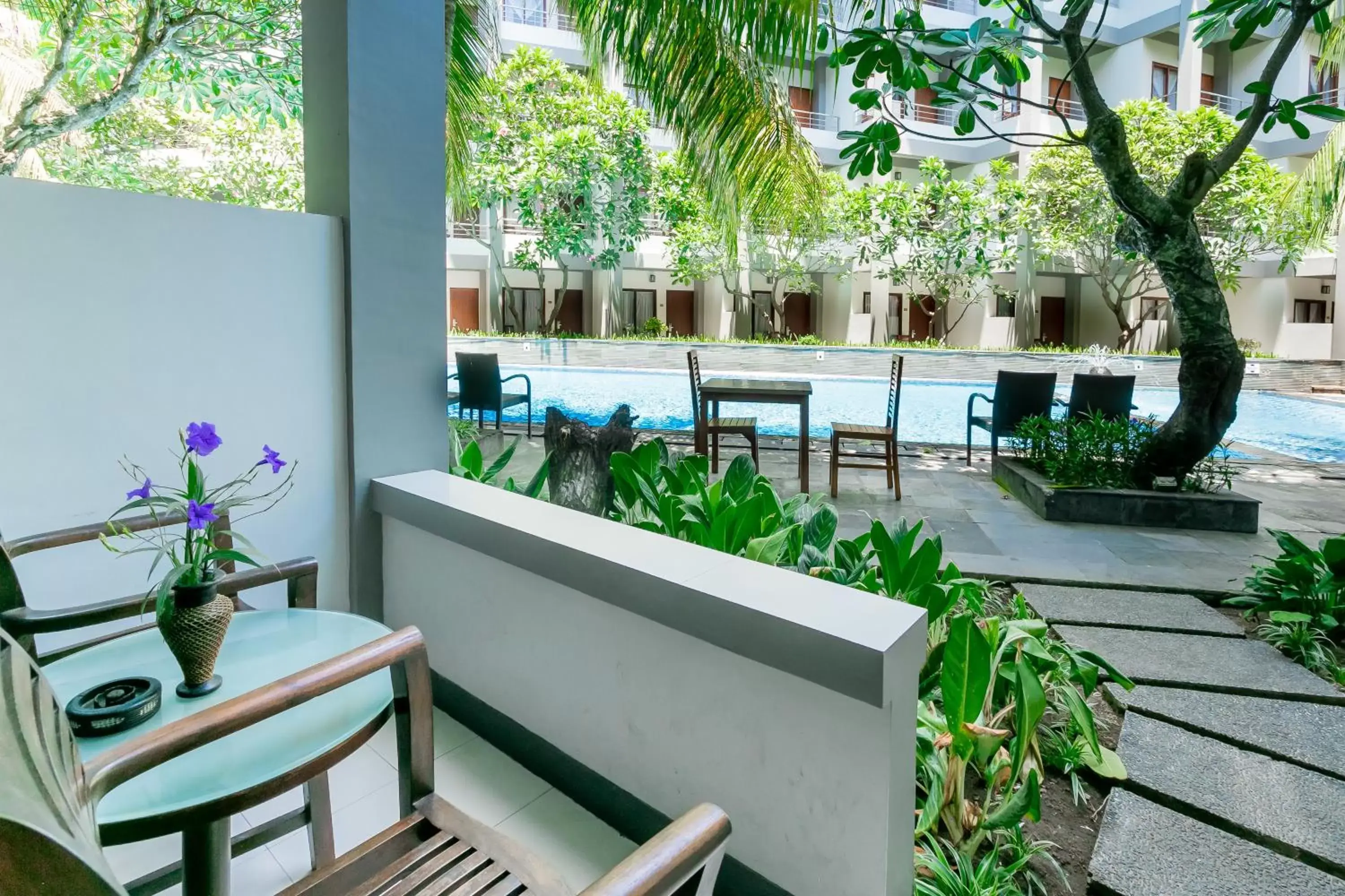 Patio, Pool View in Lombok Garden Hotel