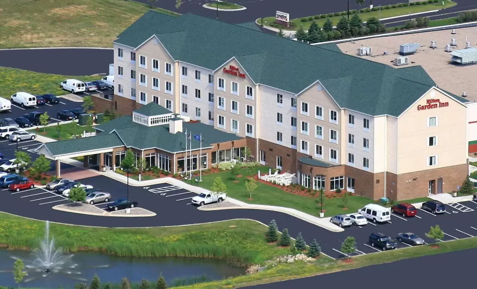 Property building, Bird's-eye View in Hilton Garden Inn St. Paul Oakdale