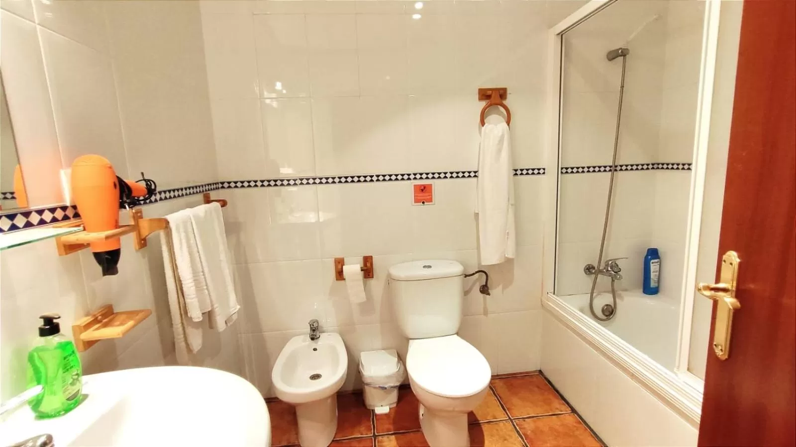 Bathroom in El Bosque Suites&Room