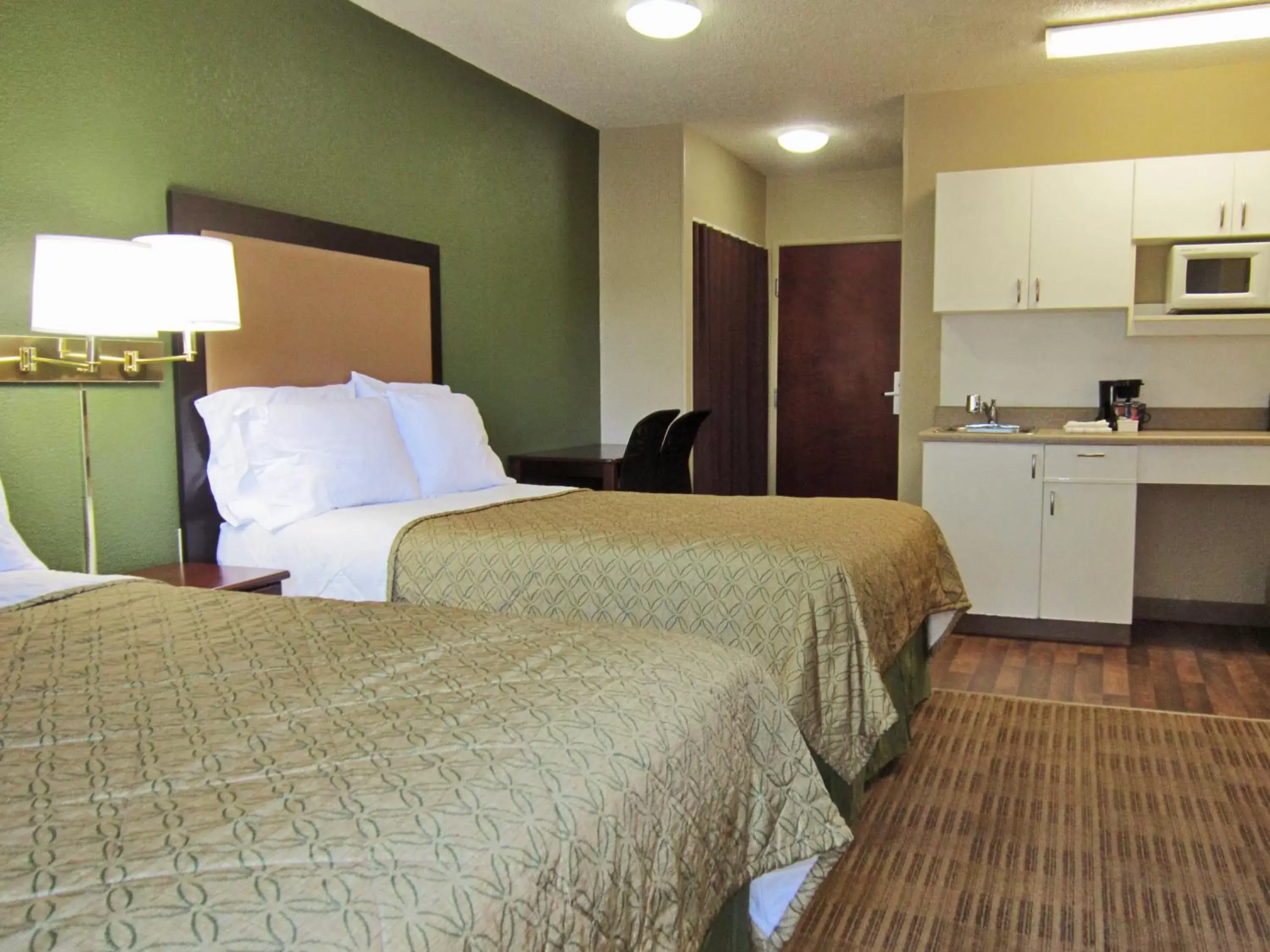 Bed in Extended Stay America Suites - Toledo - Holland Bed in Extended Stay America Suites - Toledo - Holland