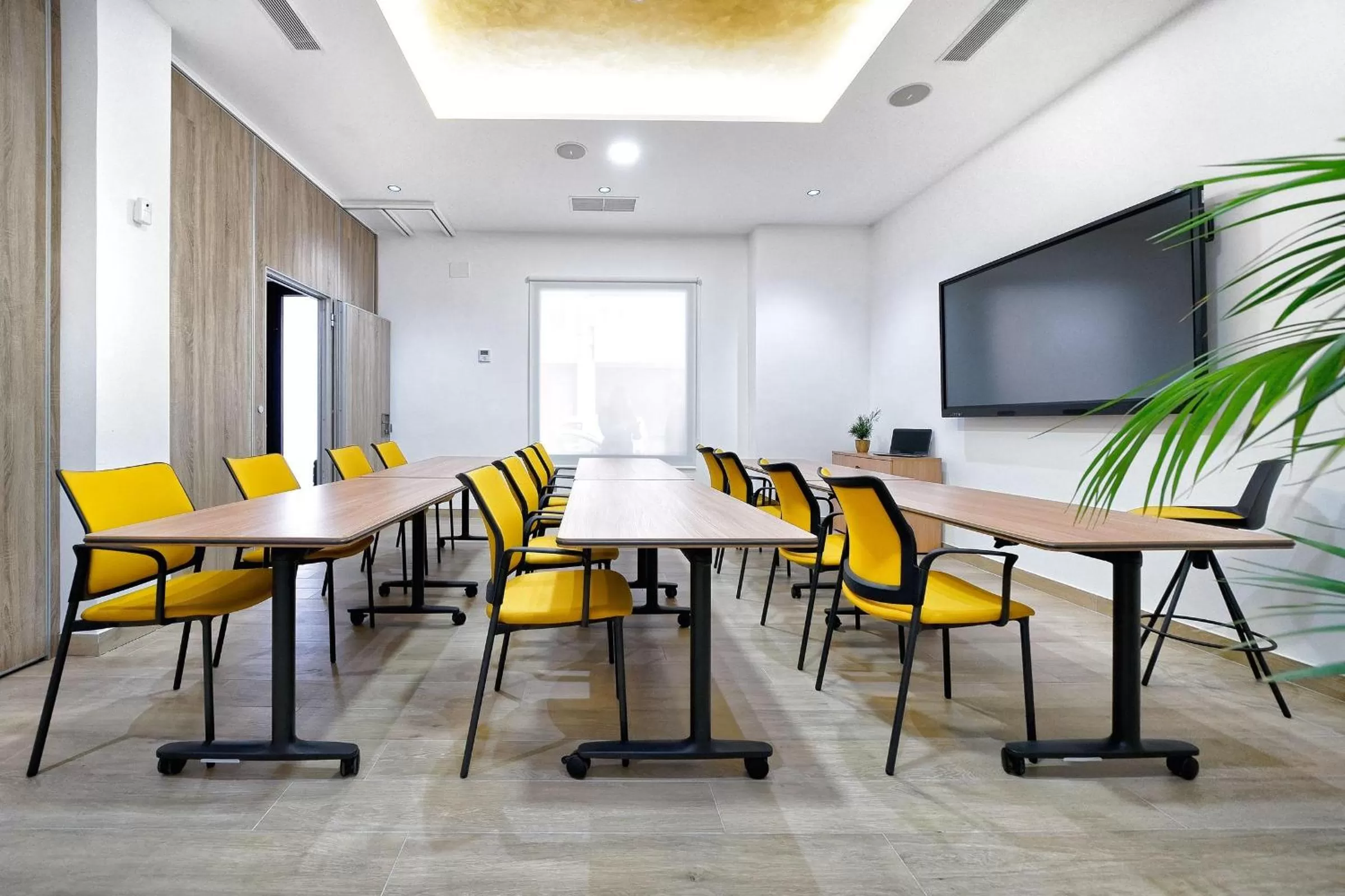Meeting/conference room in Design Plus Bex Hotel