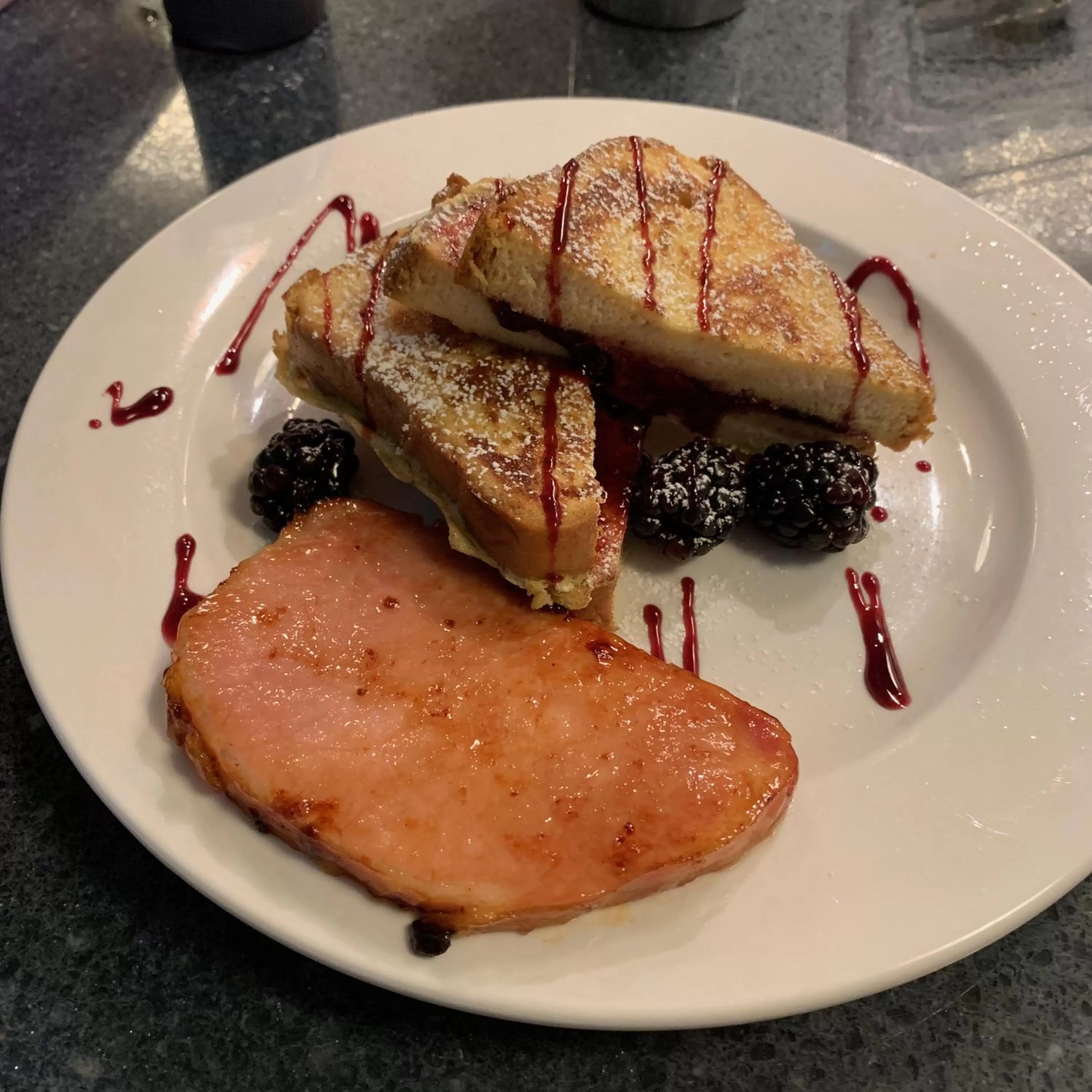 American breakfast in Phineas Swann Inn & Spa