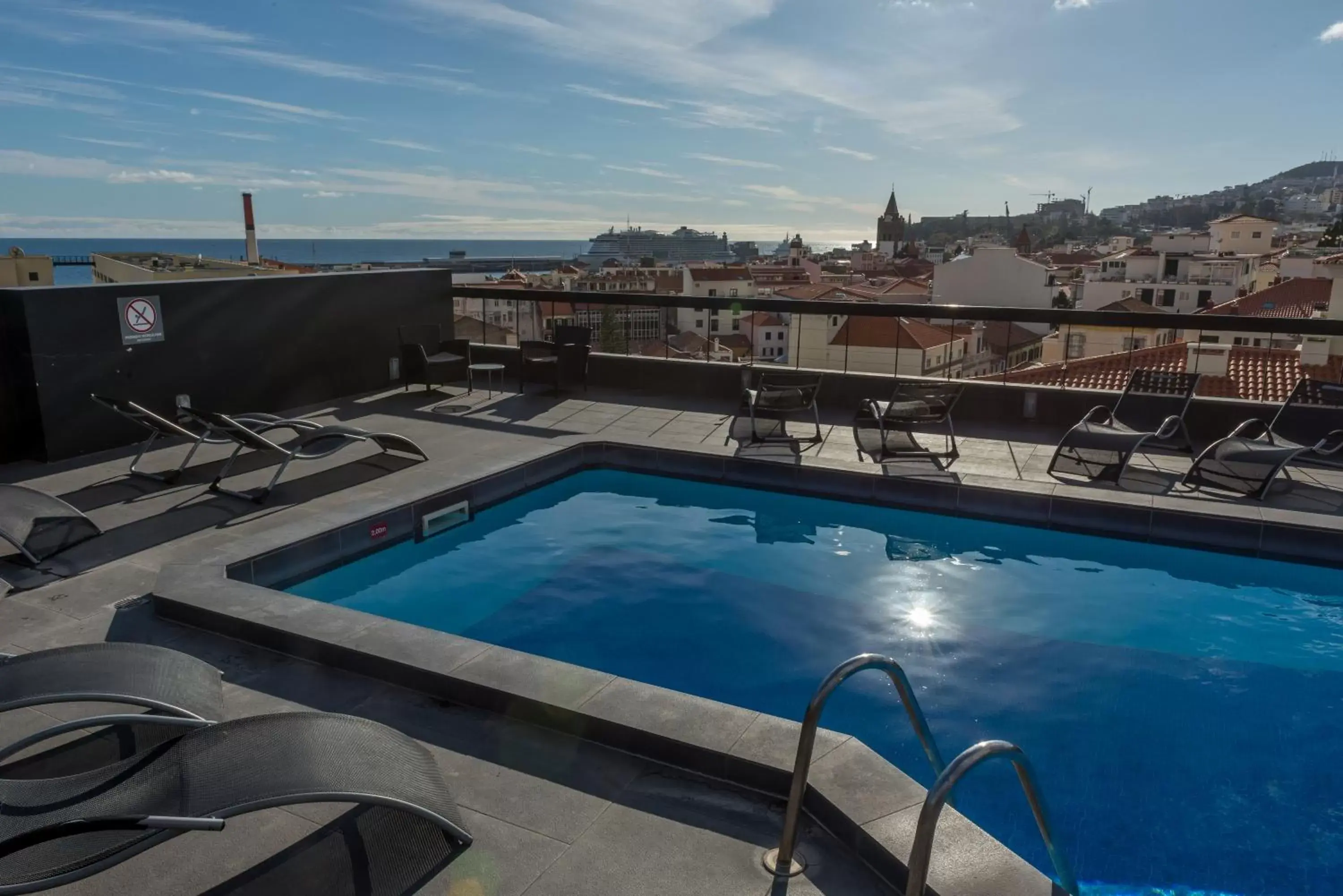 City view, Swimming Pool in Hotel do Carmo