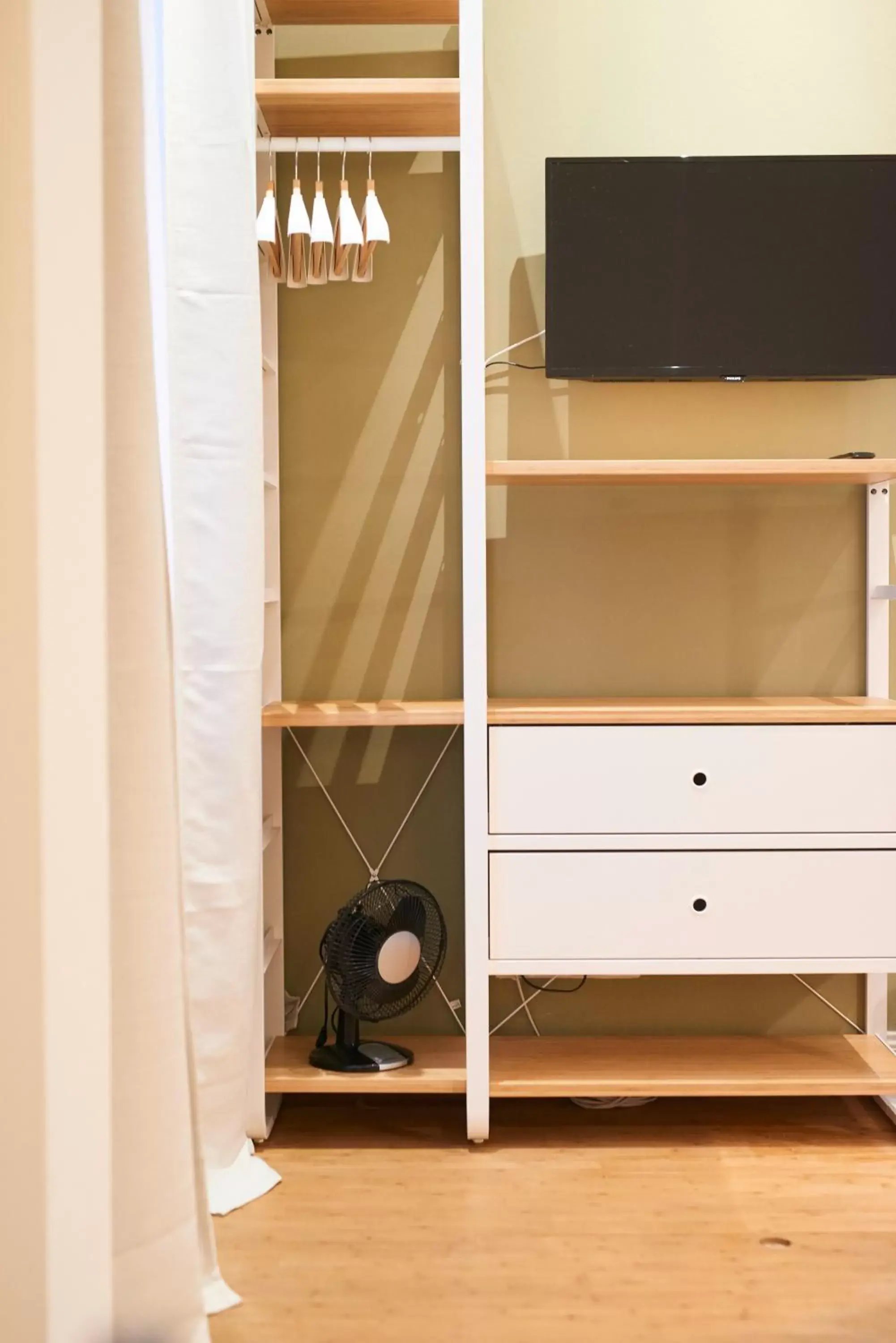 Bedroom, TV/Entertainment Center in Hotel Zur Alten Brücke