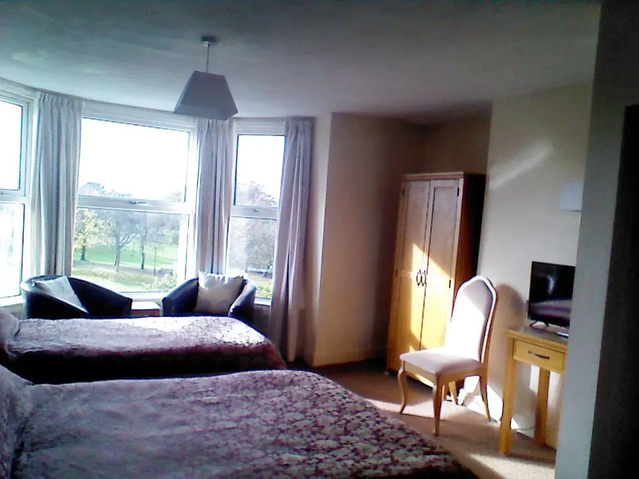 Photo of the whole room in Mountbatten Hotel