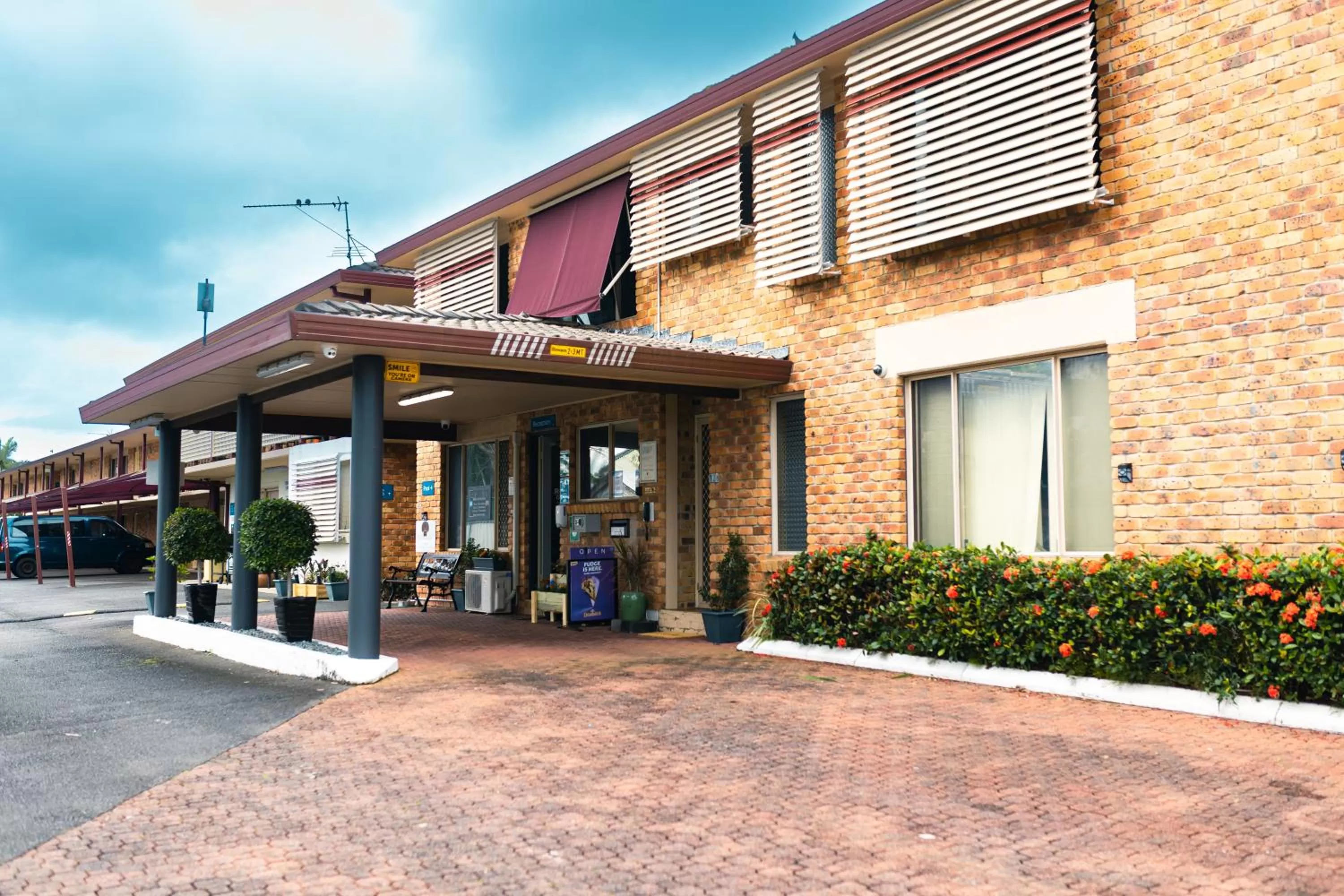 Kennedy Drive Boutique Motel - Close To City Centre & Airport