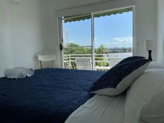 Balcony/Terrace, Bed in Leisure-Lee Holiday Apartments
