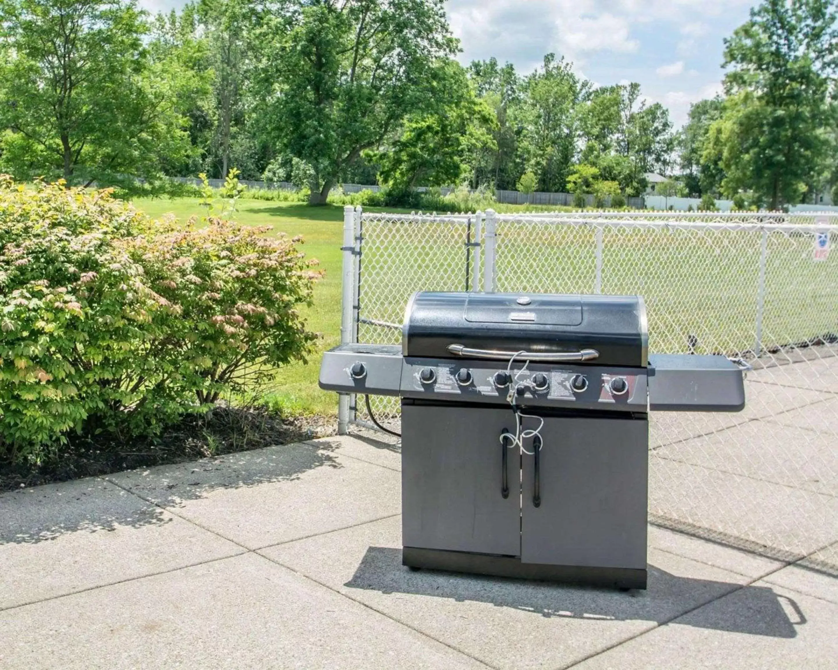 Other, BBQ Facilities in Quality Inn Geneseo