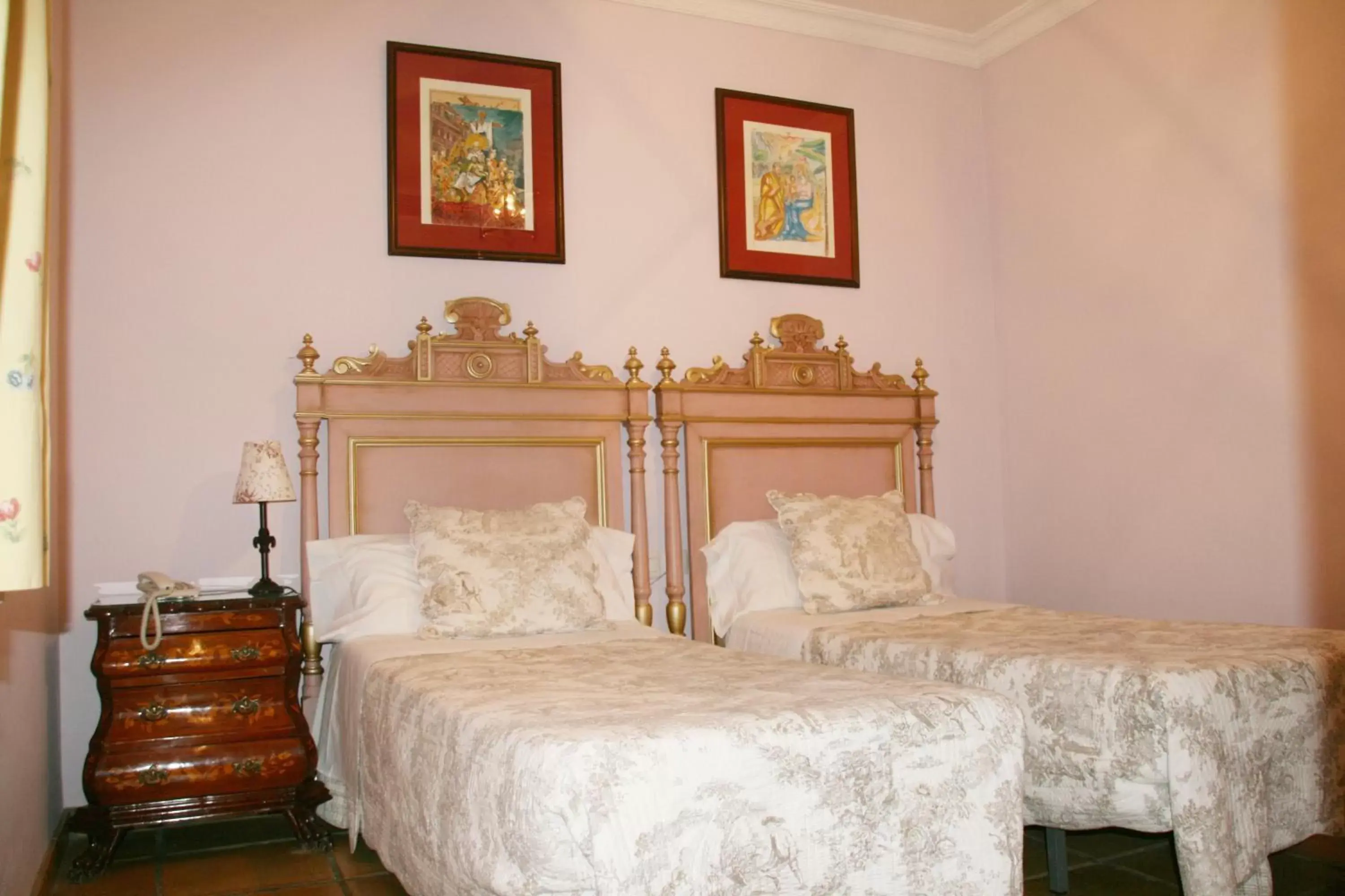 Photo of the whole room, Bed in Hotel Convento La Gloria