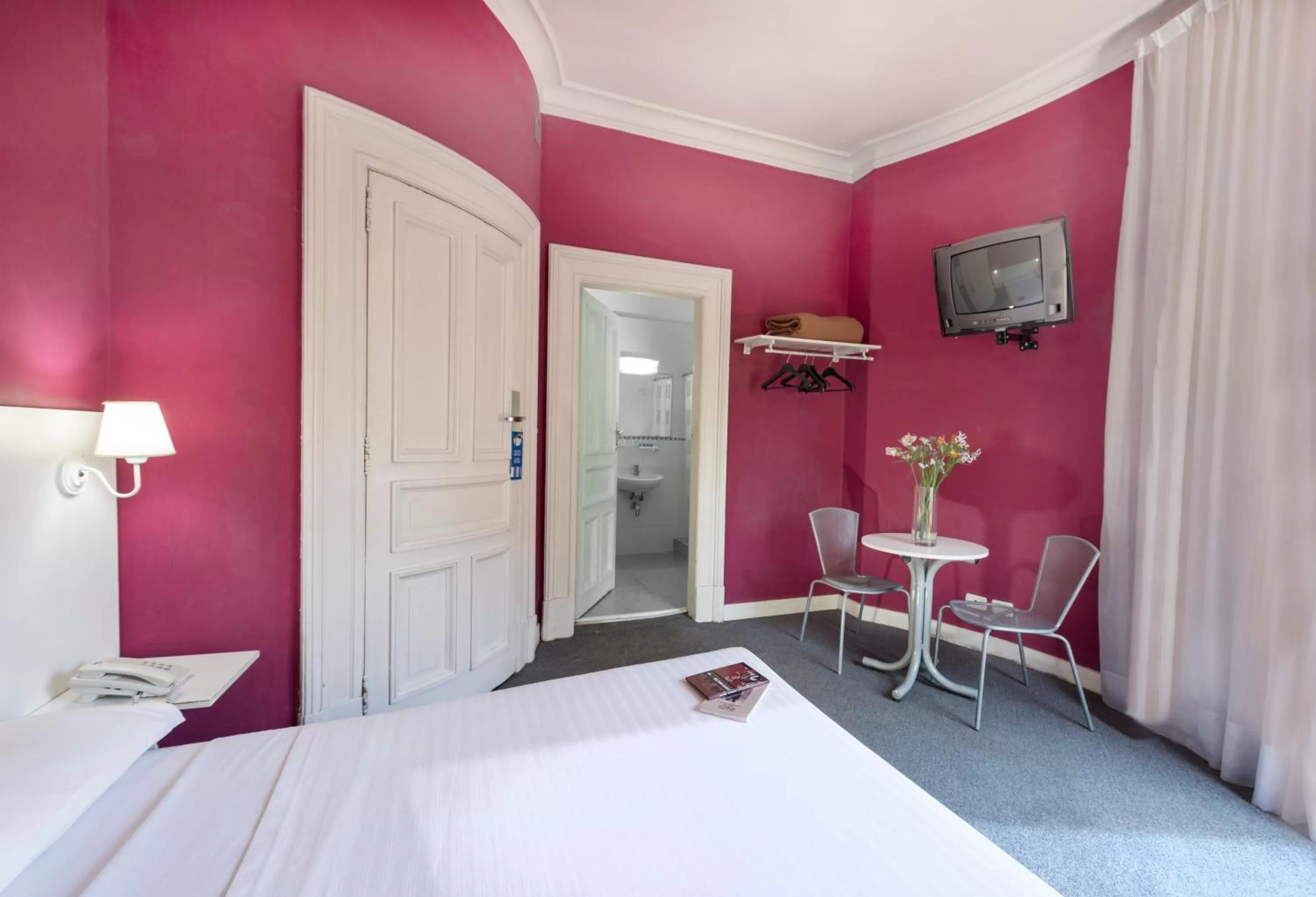 Bed in Crisol Mundial